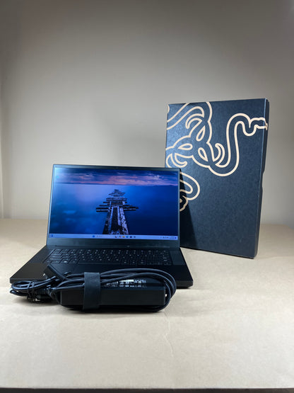 Razer Blade 15 RZ09-0369AE22 15.6" i7-10750H 16GB RAM 512GB SSD GeForce RTX 3060