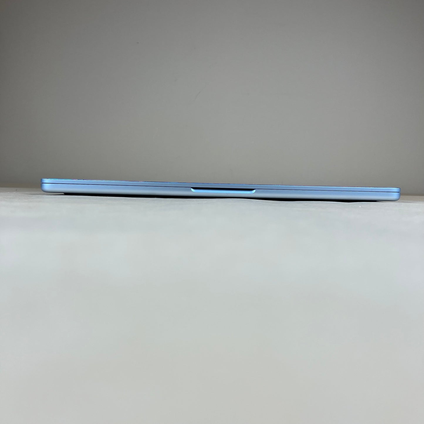 2025 Apple MacBook Air 13.6" M4 8C GPU 4.5GHz 16GB RAM 256GB SSD A3240