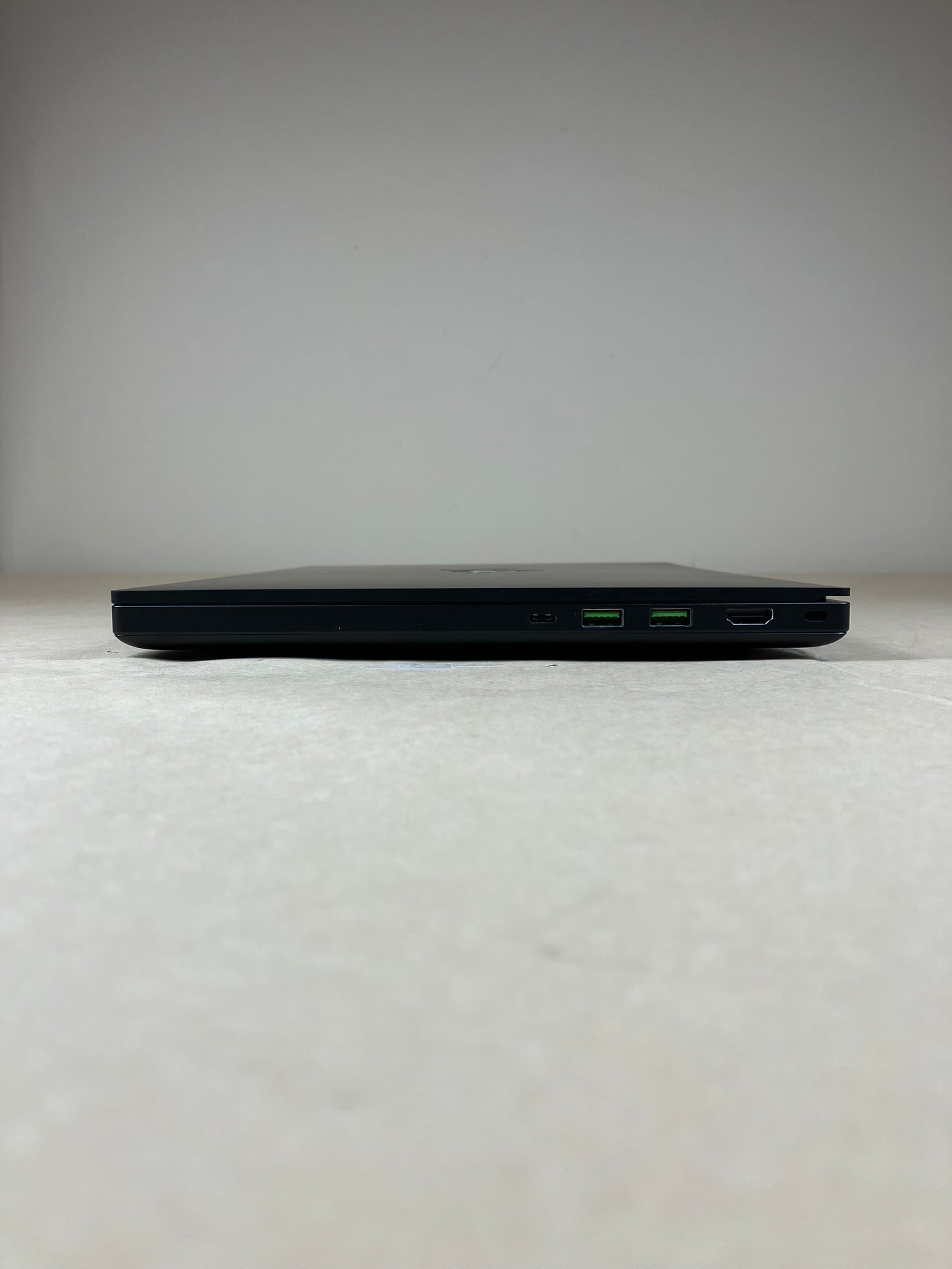 Razer Blade 15 RZ09-0369AE22 15.6" i7-10750H 16GB RAM 512GB SSD GeForce RTX 3060