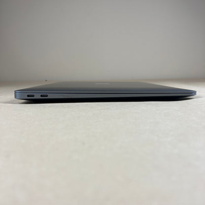 2020 Apple MacBook Air 13.3" M1 7C GPU 3.2GHz 8GB RAM 256GB SSD MGN63LL/A