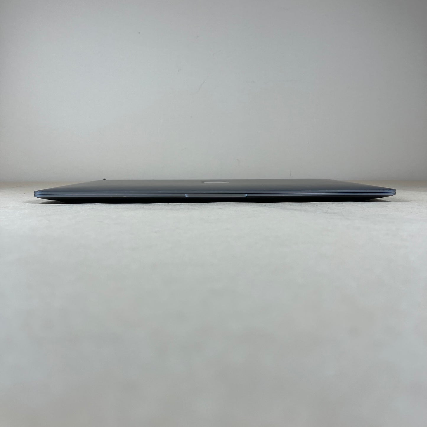 2020 Apple MacBook Air 13.3" i7 1.2GHz 16GB RAM 512GB SSD Space Gray A2179