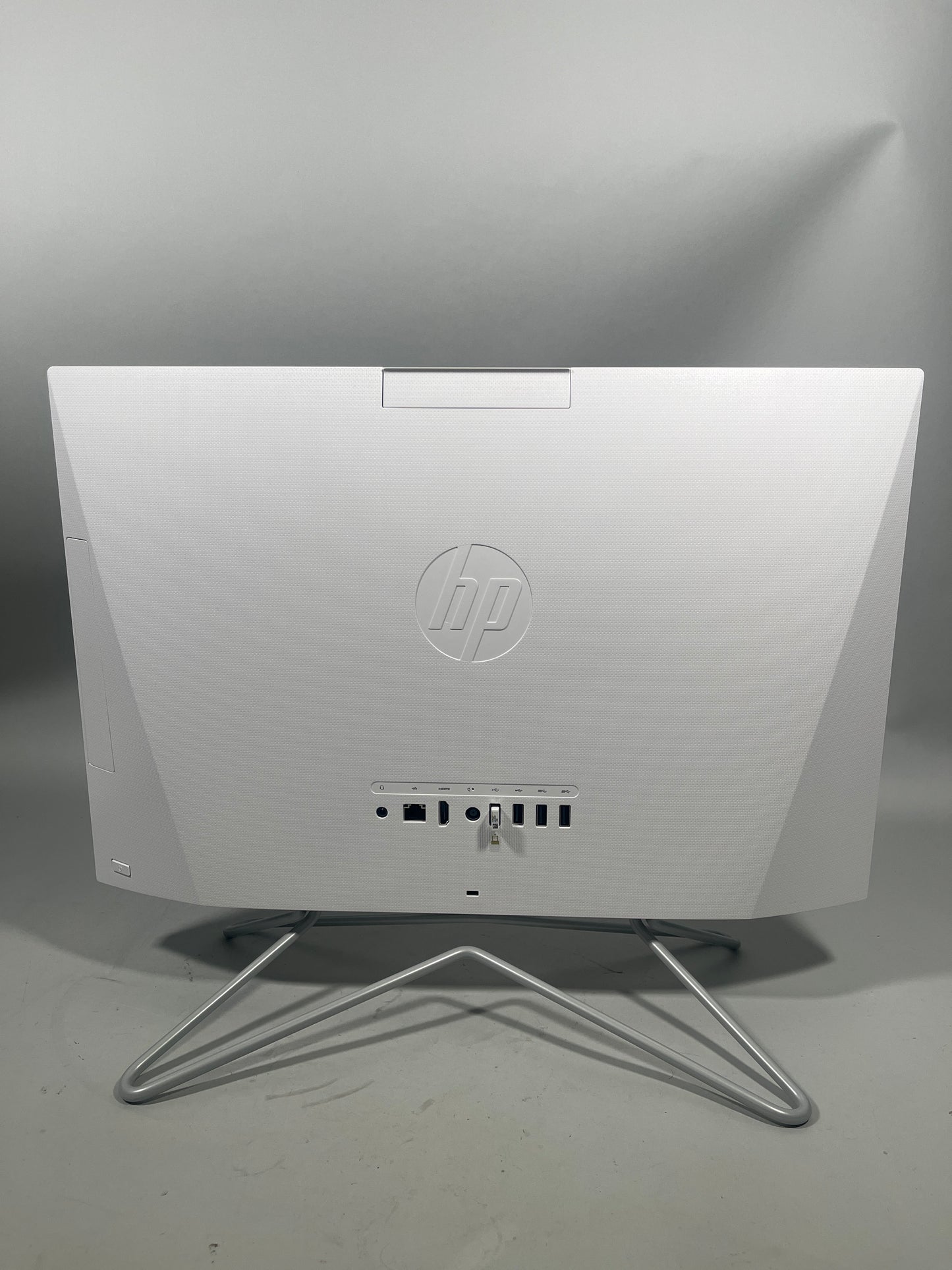 HP AIO 22-dd0143w 21.5" Pentium Silver J5040 2.00GHz 8GB RAM