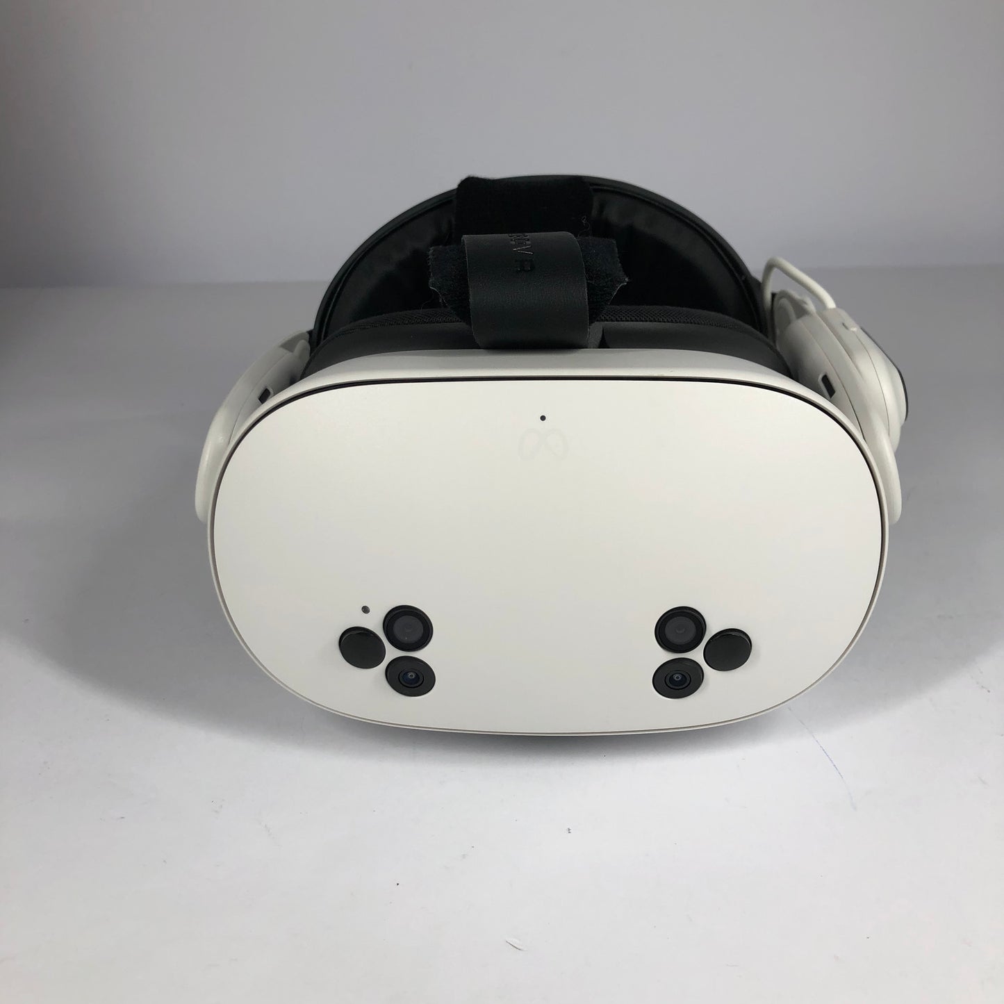 Meta Quest 3S 128GB Standalone All-in-One VR Headset P97