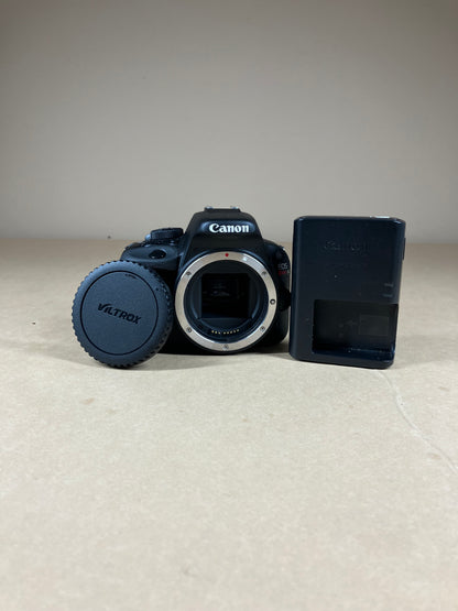 Canon EOS Rebel SL1 18.0MP Digital SLR DSLR Camera 1,869 Shutter Count Body Only