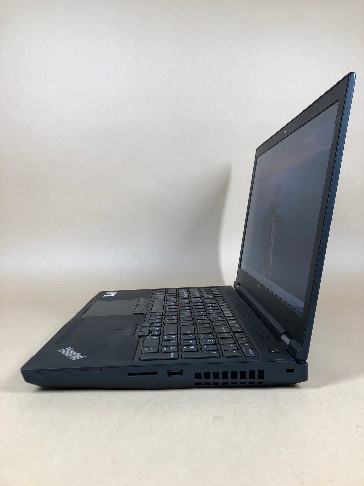 Lenovo ThinkPad P15 Gen 1 15" i7-10850H 2.7GHz 32GB RAM 512GB SSD Quadro T2000