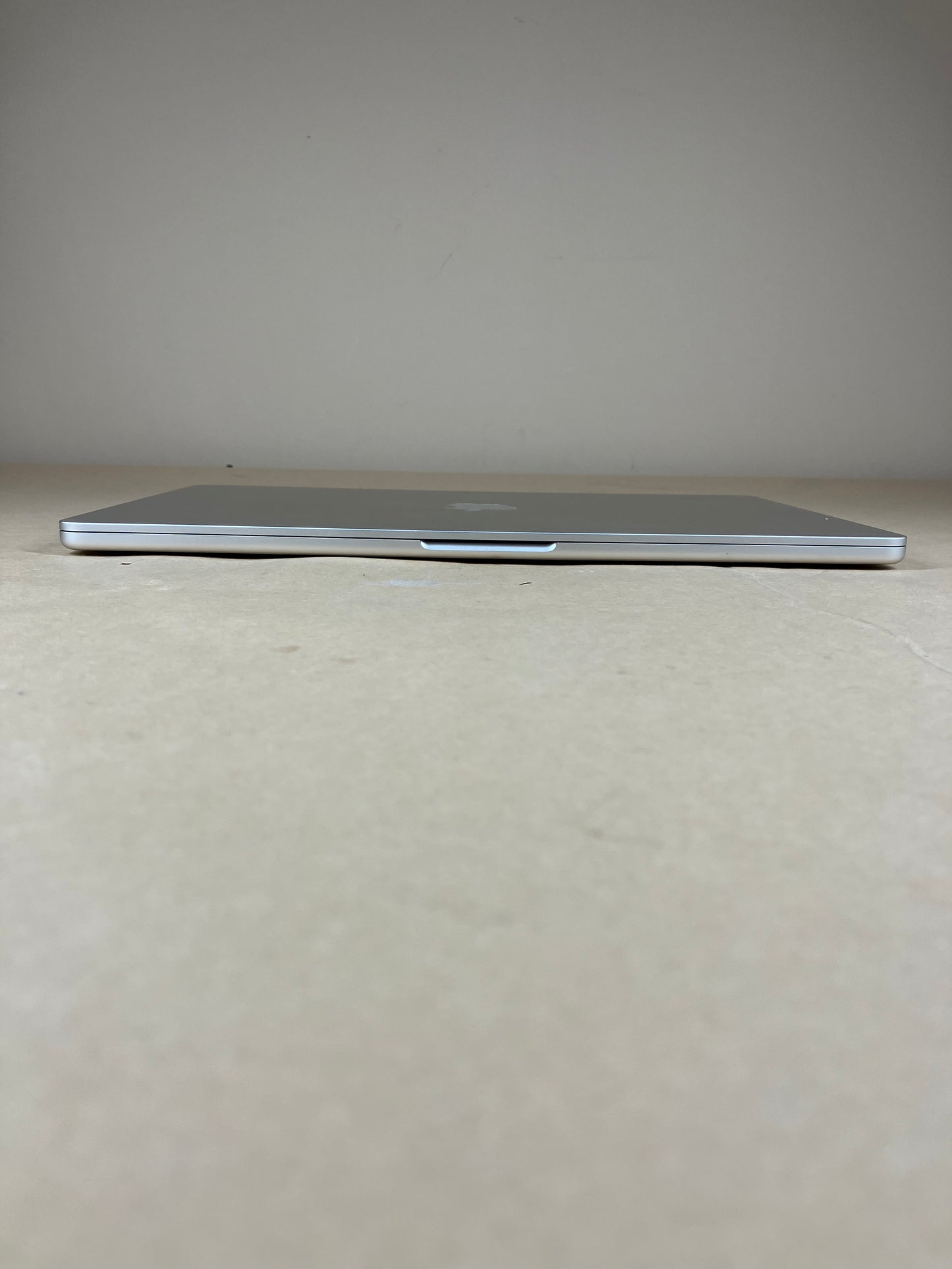 2023 Apple MacBook Air 15" M2 10C GPU 3.5GHz 8GB RAM 512GB SSD MQKV3LL/A