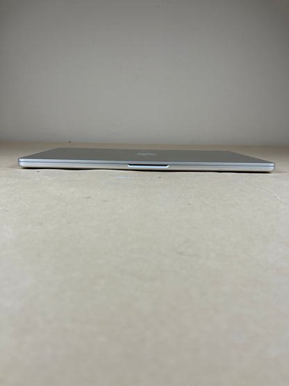 2023 Apple MacBook Air 15" M2 10C GPU 3.5GHz 8GB RAM 512GB SSD MQKV3LL/A