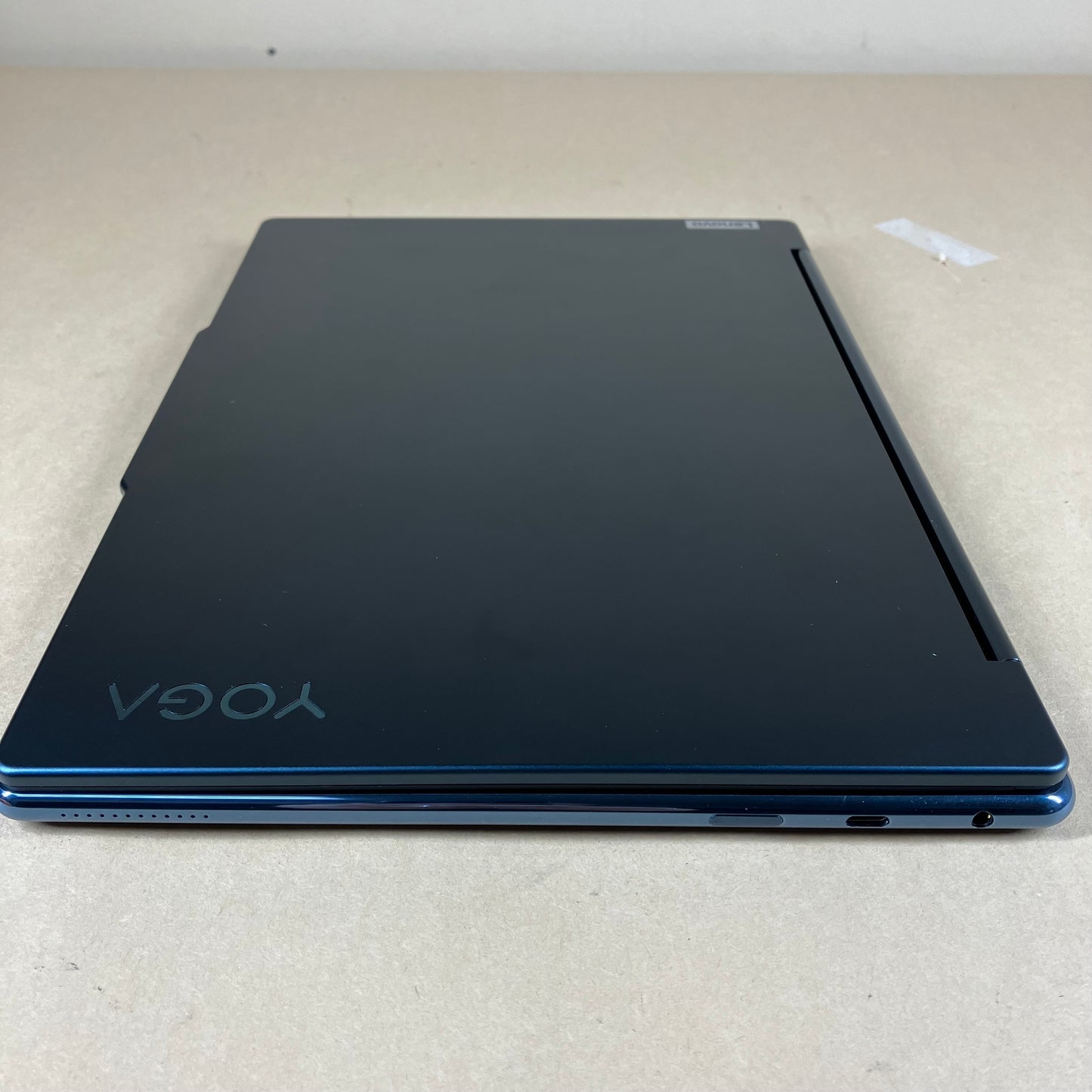 Lenovo Yoga 9 2-in-1 14IMH9 14" Core Ultra 7 155H 1.4GHz 16GB RAM 1TB SSD
