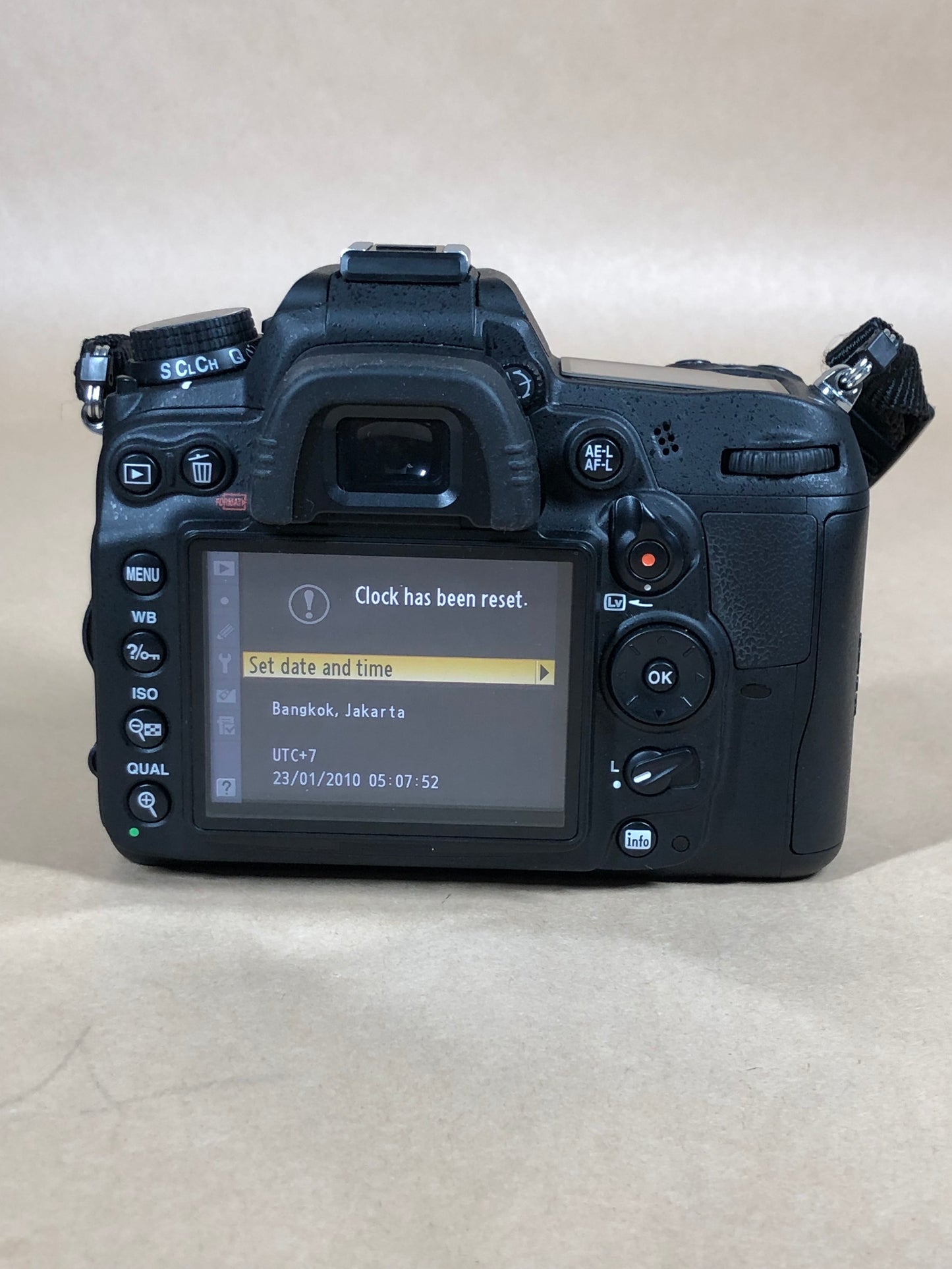 Nikon D7000 16.2MP Digital SLR DSLR Camera
