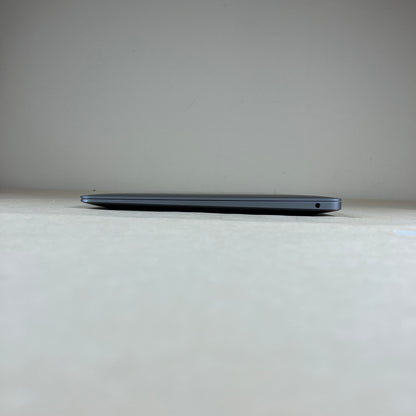 2020 Apple MacBook Air 13.3" M1 8 Core 3.2GHz 8GB RAM 256GB SSD MGN63LL/A