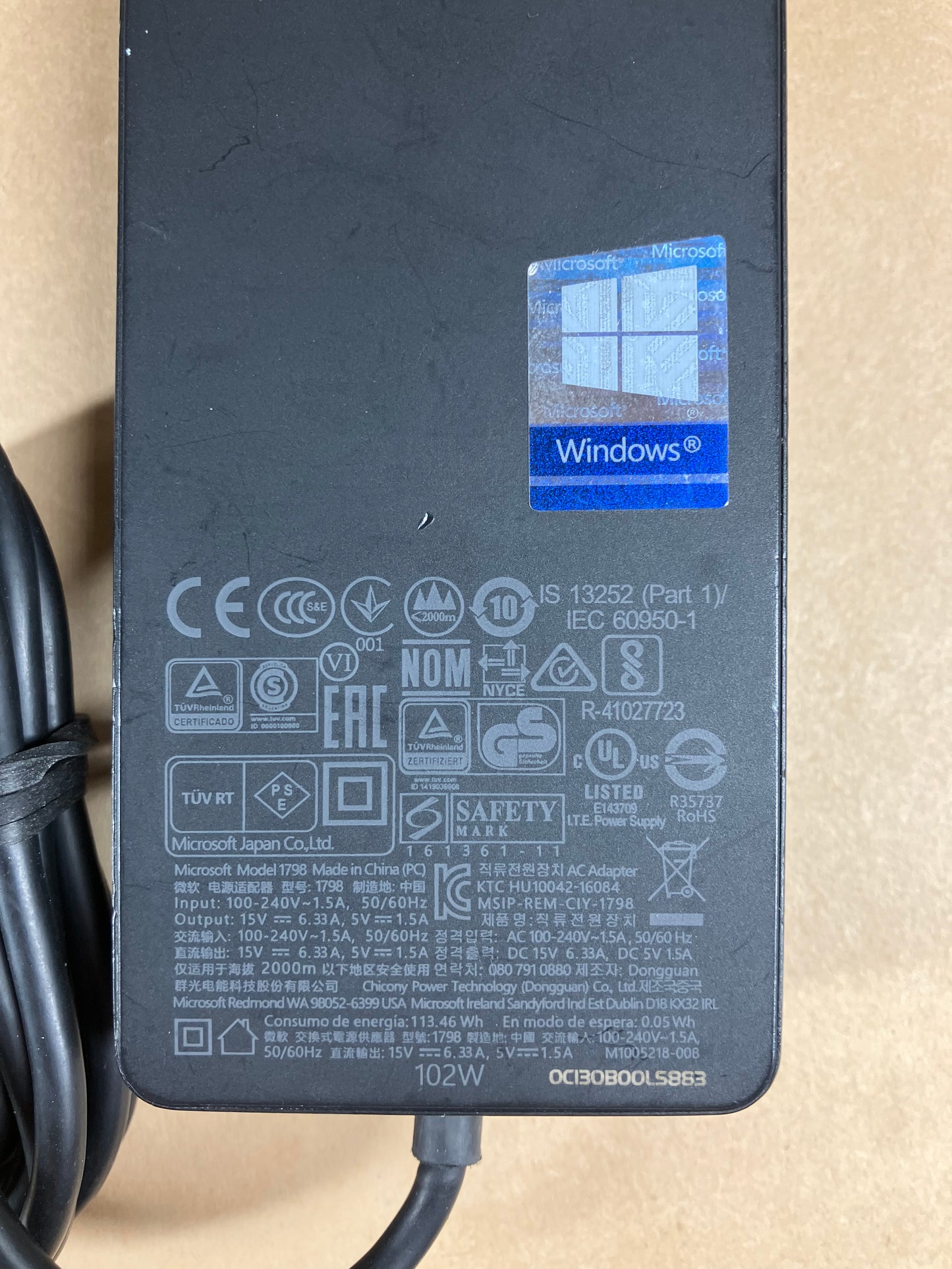 Microsoft Surface Book 2 1793 15" i7-8650U 16GB RAM 1TB SSD GeForce GTX 1060