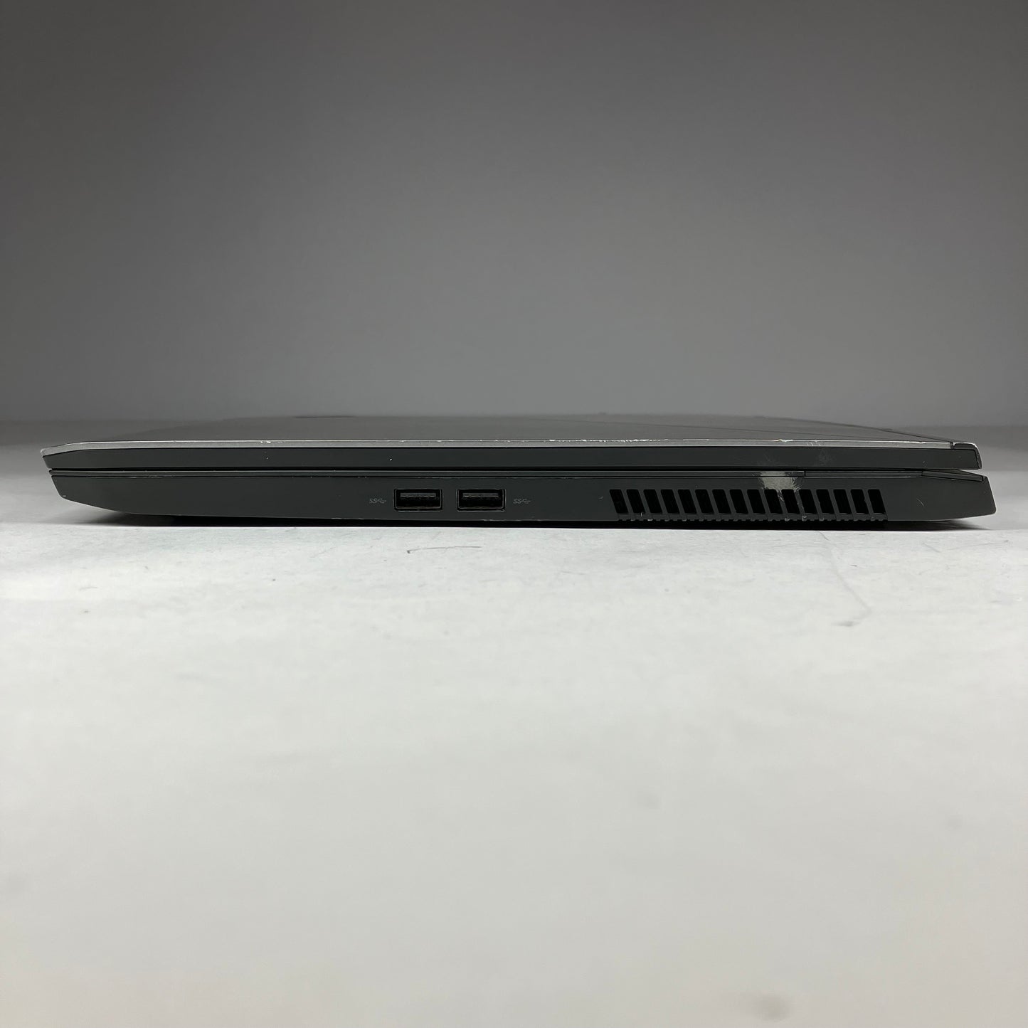Alienware M17 P37E 17.3" i7-8750H 2.2GHz 32GB RAM 2TB SSD GeForce RTX 2060