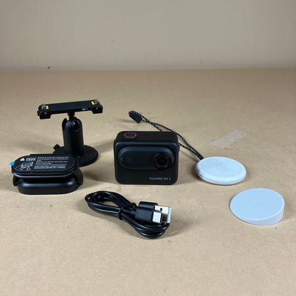 Insta360 Go 3 camera 360 Action Camera CINSBBKA