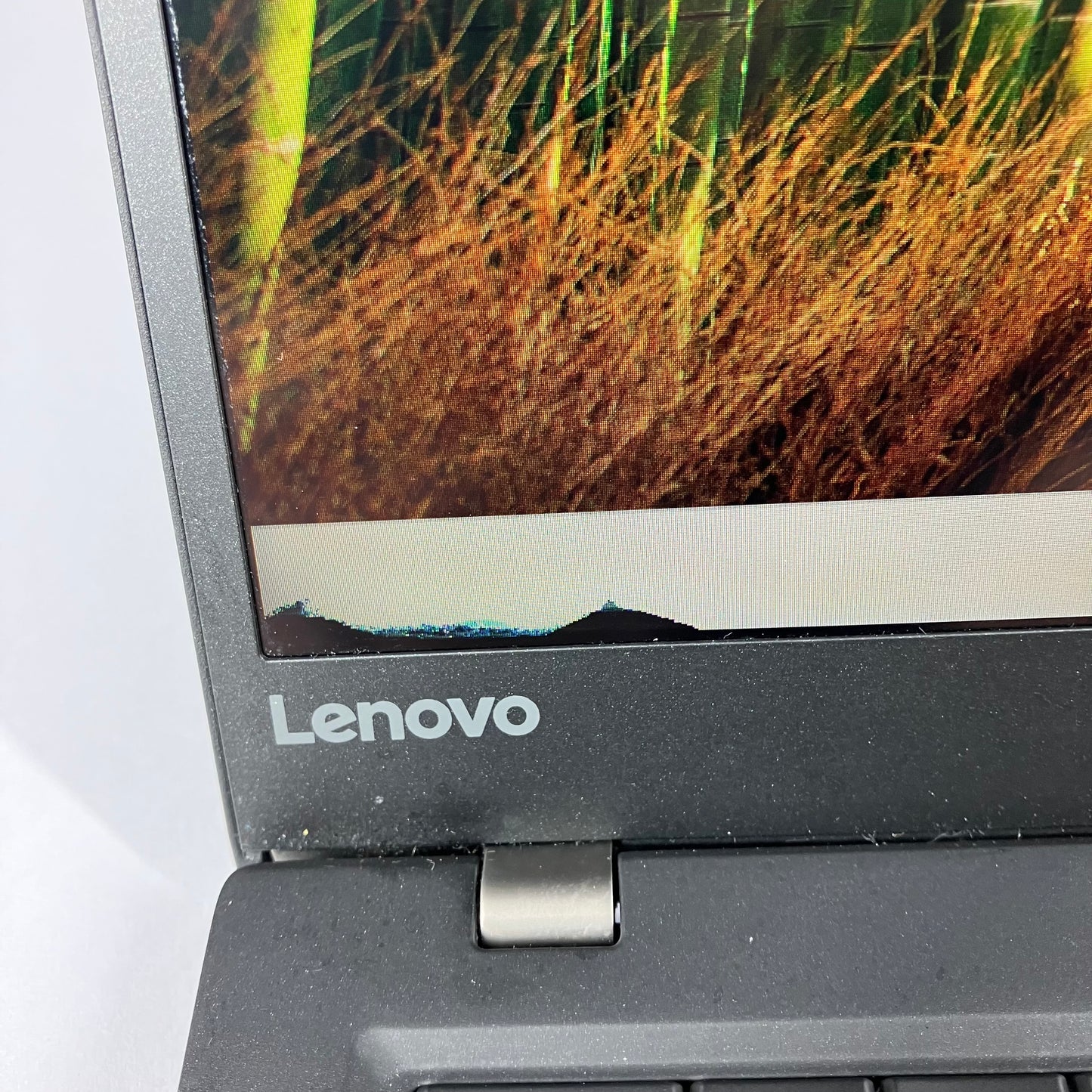 Broken Lenovo ThinkPad X1 CARBON GEN 5 14" i5-7200U 2.5GHz 8GB RAM 256GB SSD
