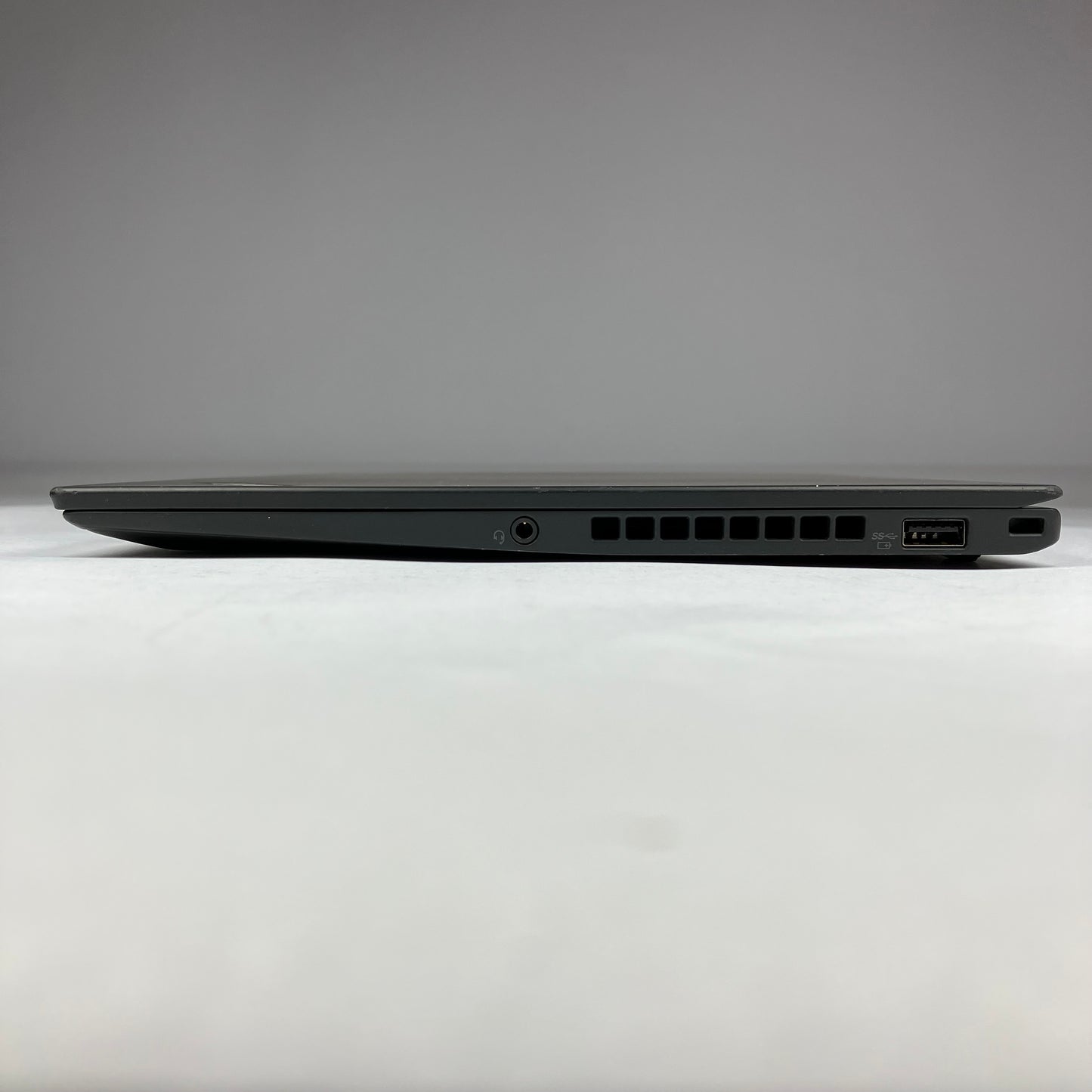 Broken Lenovo ThinkPad X1 CARBON GEN 5 14" i5-7200U 2.5GHz 8GB RAM 256GB SSD