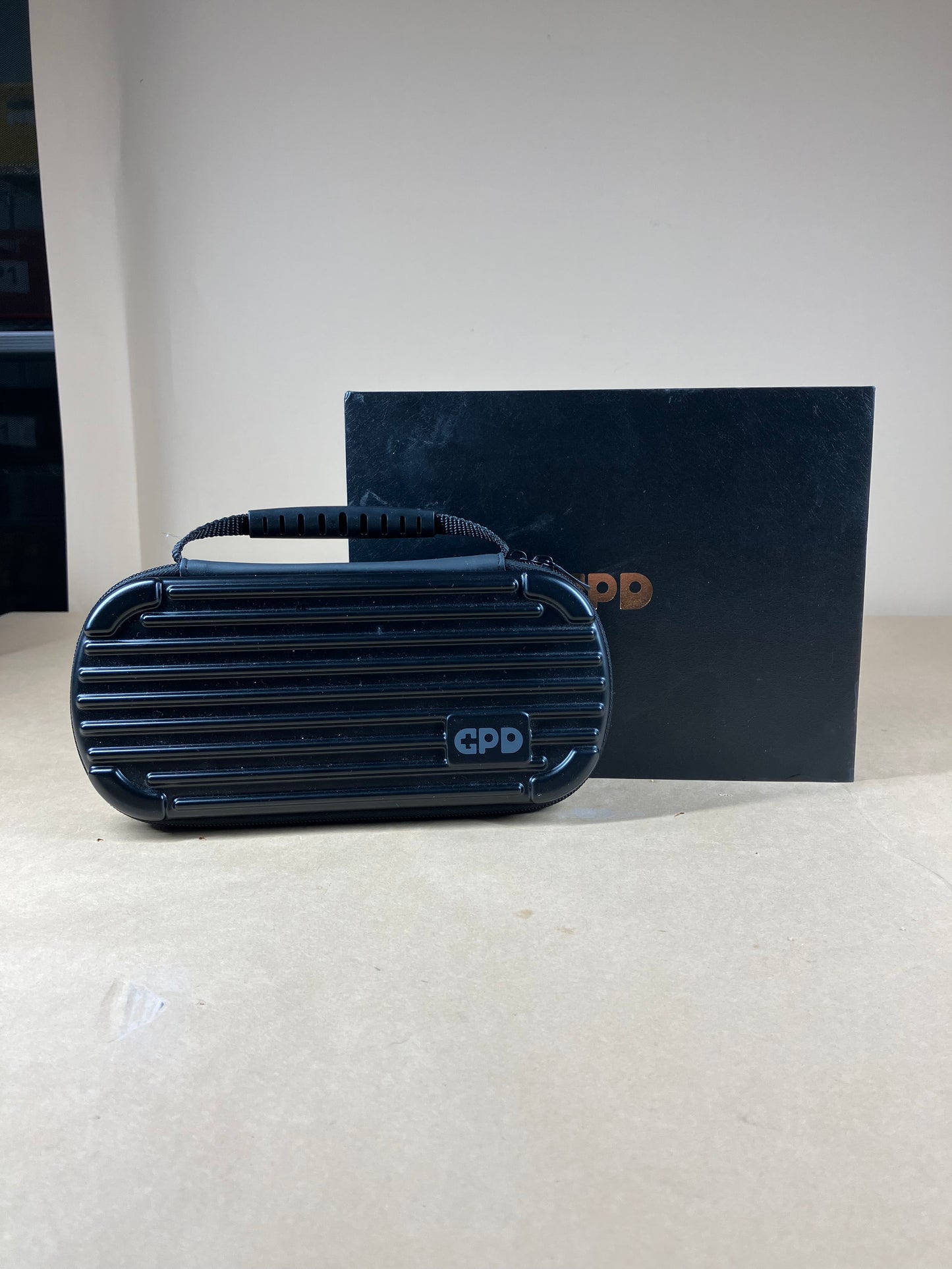 New GPD WIN 4 Handeld Gaming PC AMD RYZEN AI 9 HX 370 32GB RAM 4TB SSD (2025)