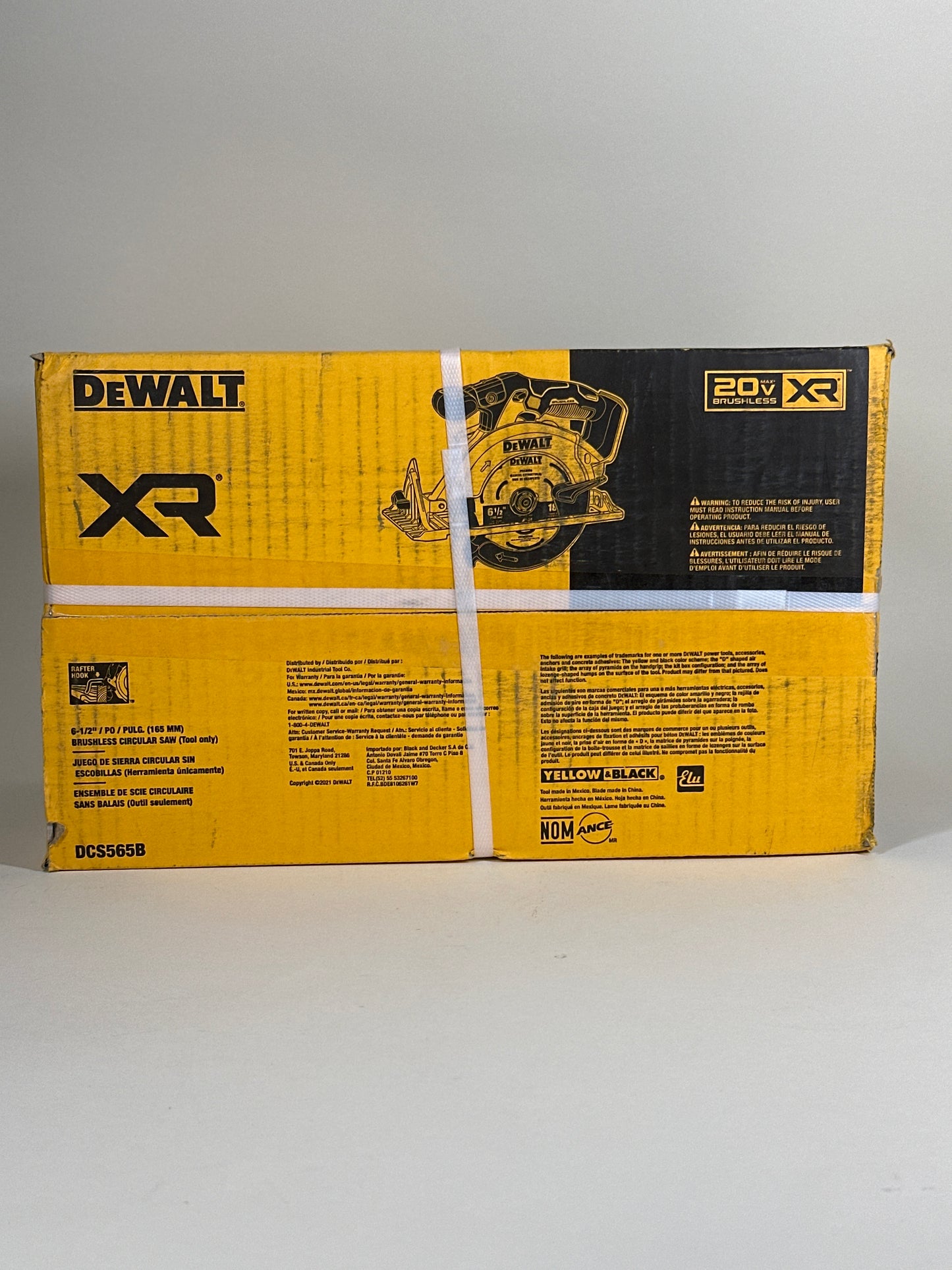 New DeWalt DCS565B 20V MAX 6 1/2" Cordless Brushless Circular Saw