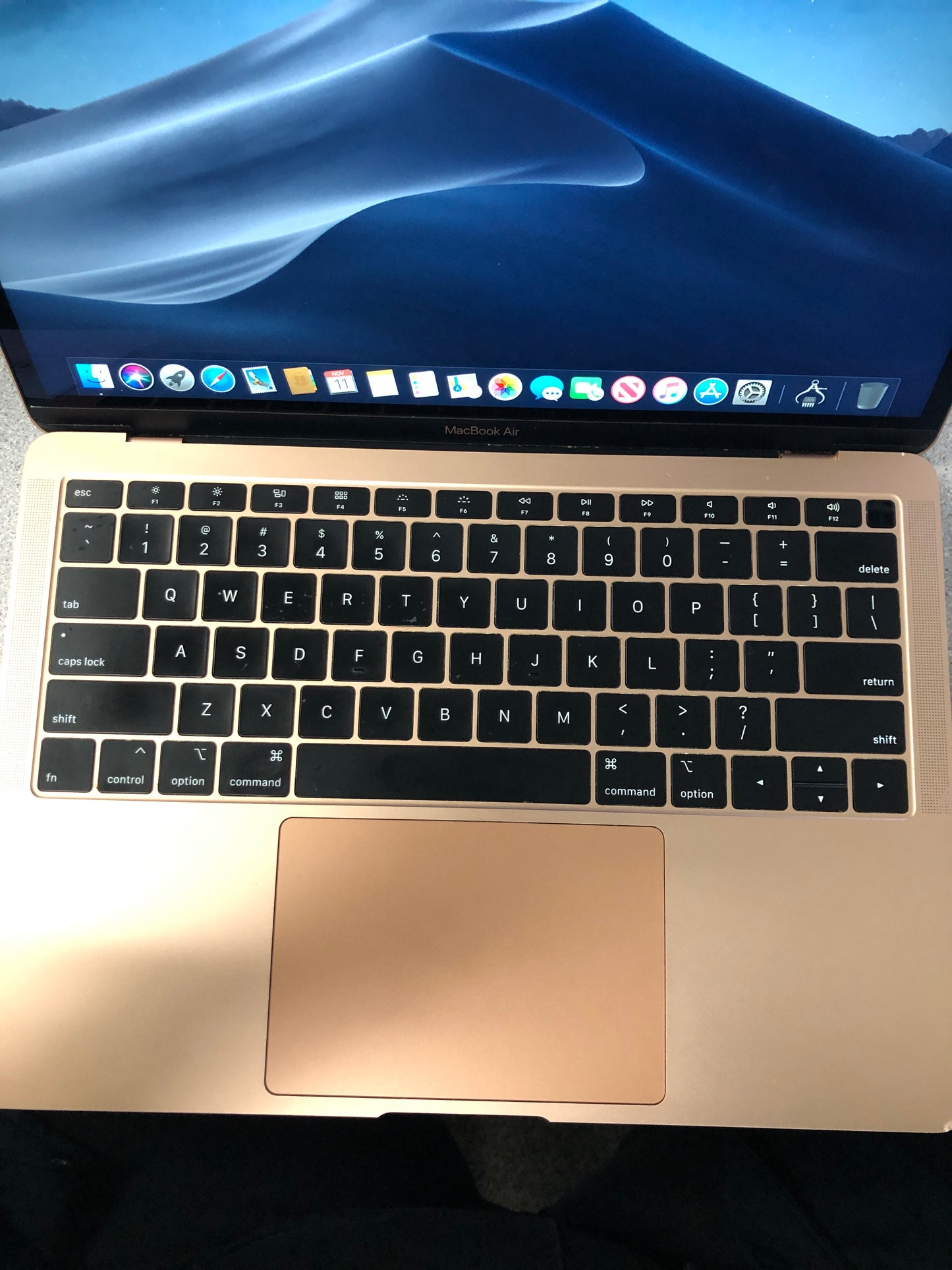 2018 Apple MacBook Air 13" i5 1.6GHz 8GB RAM 256GB SSD Rose Gold A1932