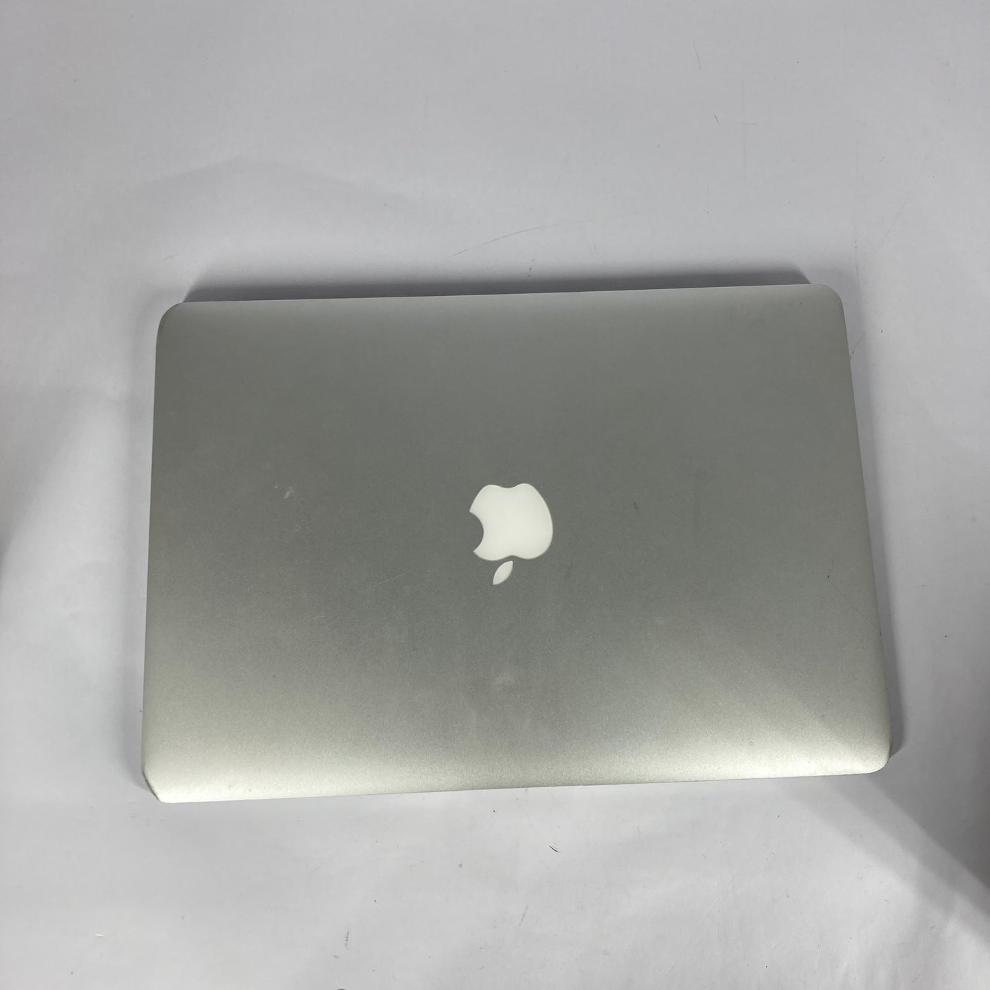 2017 Apple MacBook Air 13.3" i5 1.8GHz 8GB RAM 128GB SSD Silver A1466