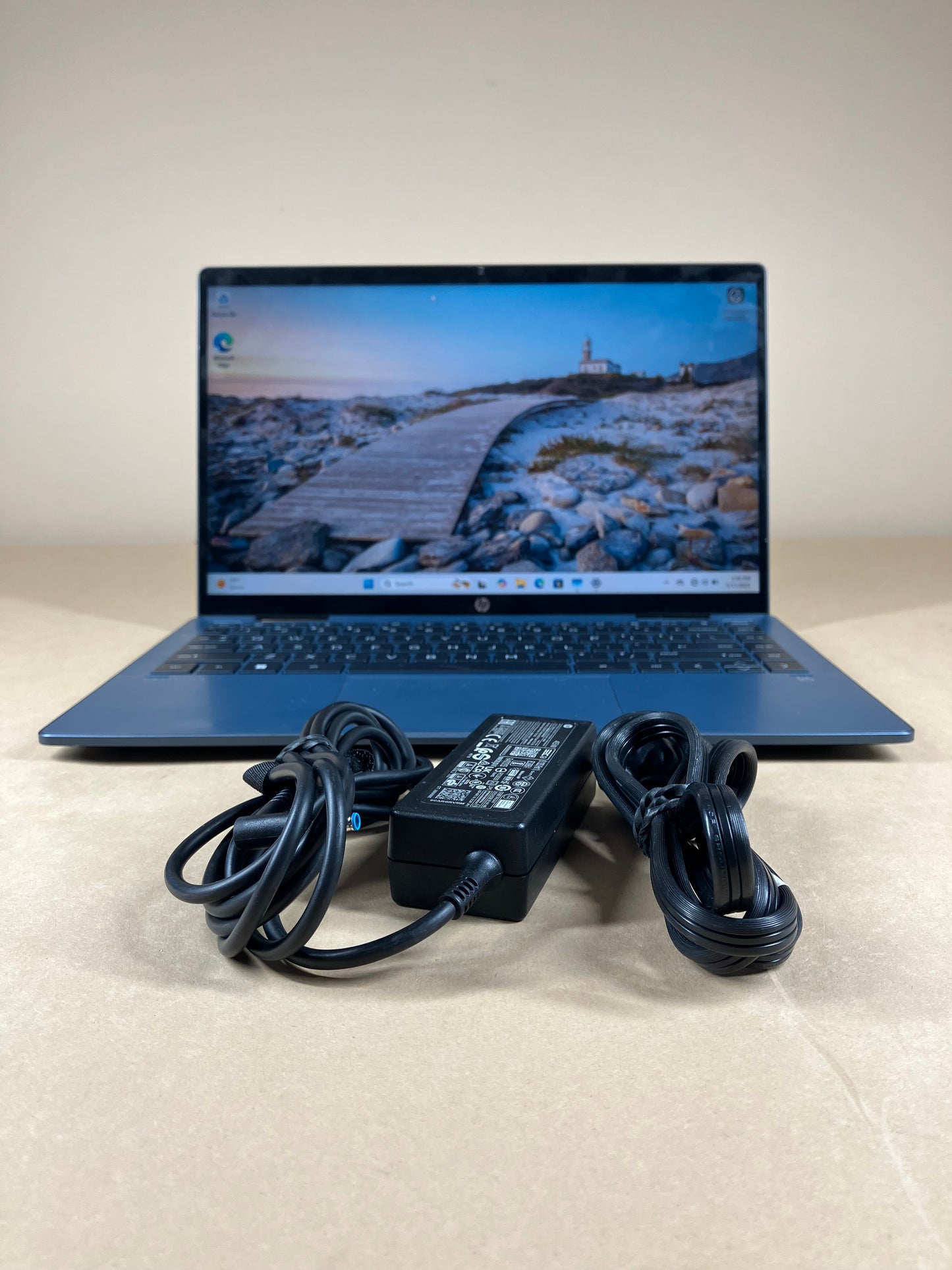 HP Pavilion x360 2-in-1 14-EK0013DX 14" i3-1215U 1.2GHz 8GB RAM 256GB SSD