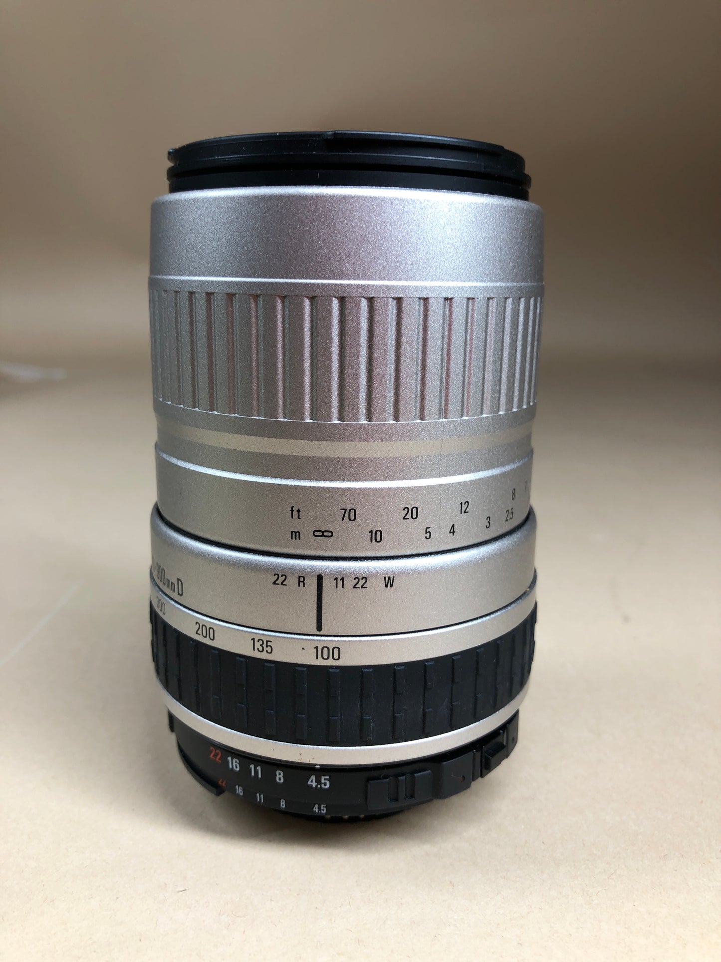 Sigma DL 100-300mm f/4.5-6.7 For Nikon D Mount