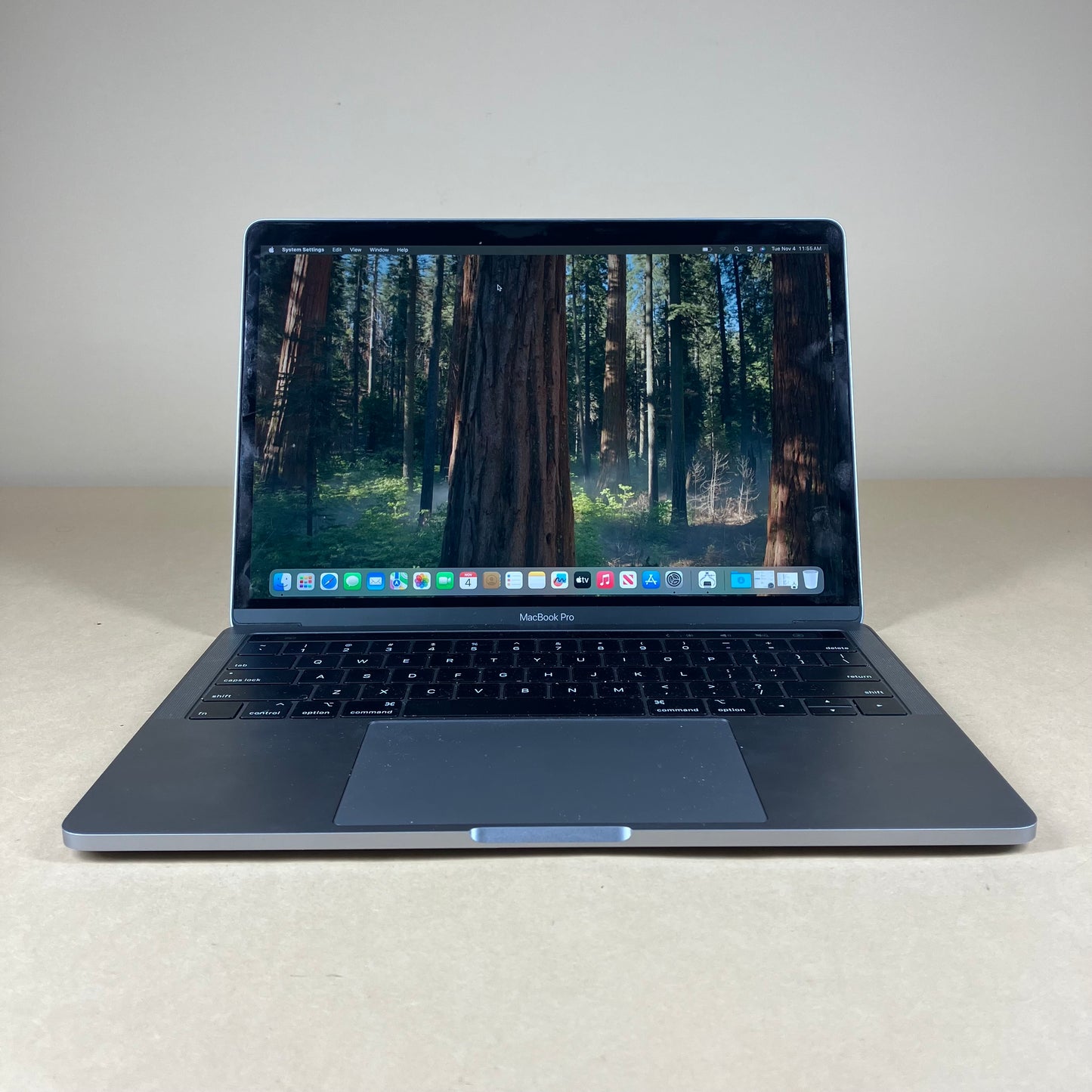 2018 Apple MacBook Air 13.3" i5 2.3GHz 8GB RAM 256GB SSD Space Gray A1989
