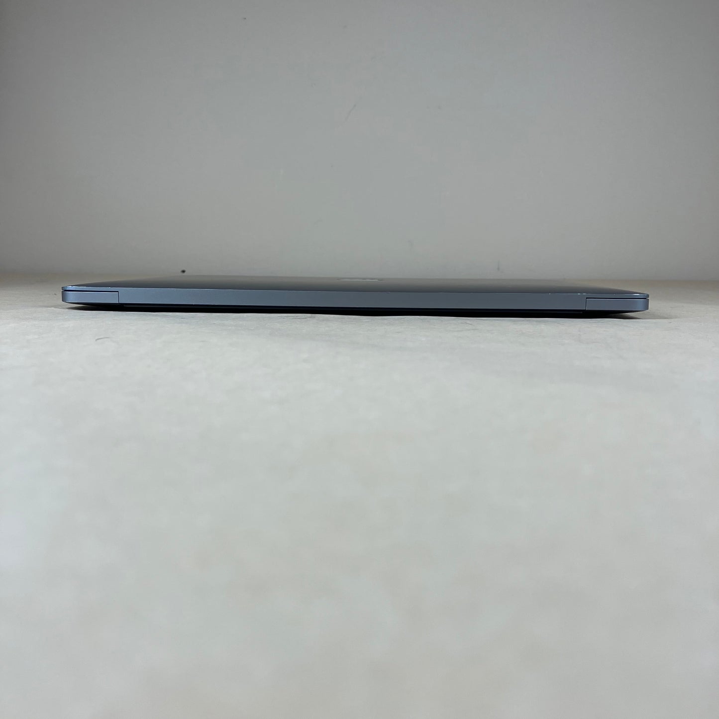 2018 Apple MacBook Air 13.3" i5 2.3GHz 8GB RAM 256GB SSD Space Gray A1989