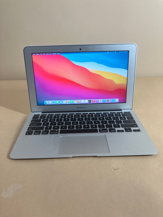 2015 Apple MacBook Air 11" i5 1.6GHz 4GB RAM 128GB SSD Silver A1465
