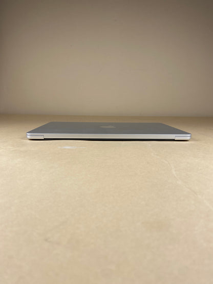 2024 Apple MacBook Air 13.6" M3 8C CPU 4.0GHz 16GB RAM 256GB SSD A3113