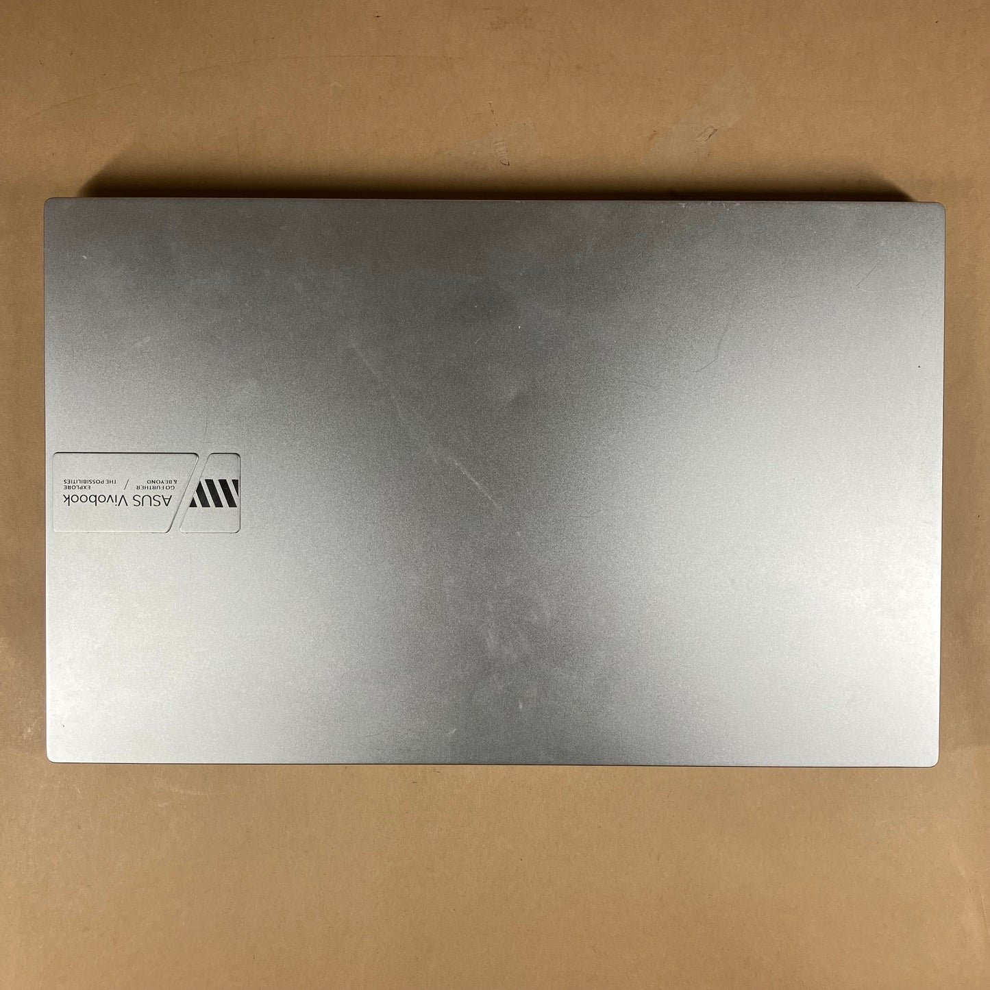 Asus Vivobook 17 K3704V 17.3" i9-13900H 2.6GHz 16GB RAM 1TB SSD