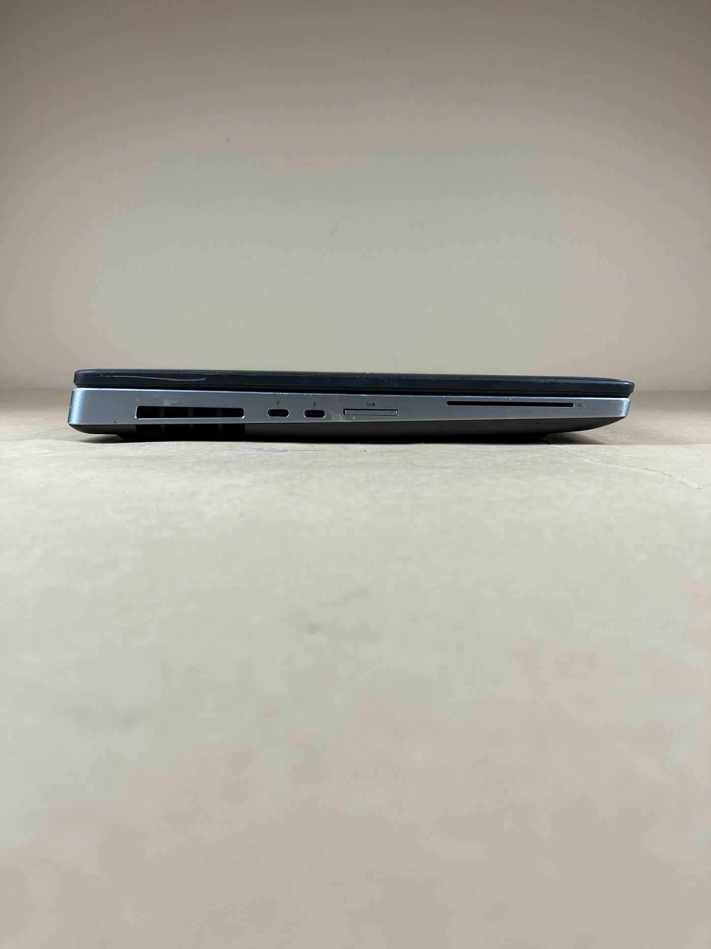 Dell Precision 7540 15.6" i7-9850H 2.6GHz 48GB RAM 512GB SSD Quadro T1000 WIN 11