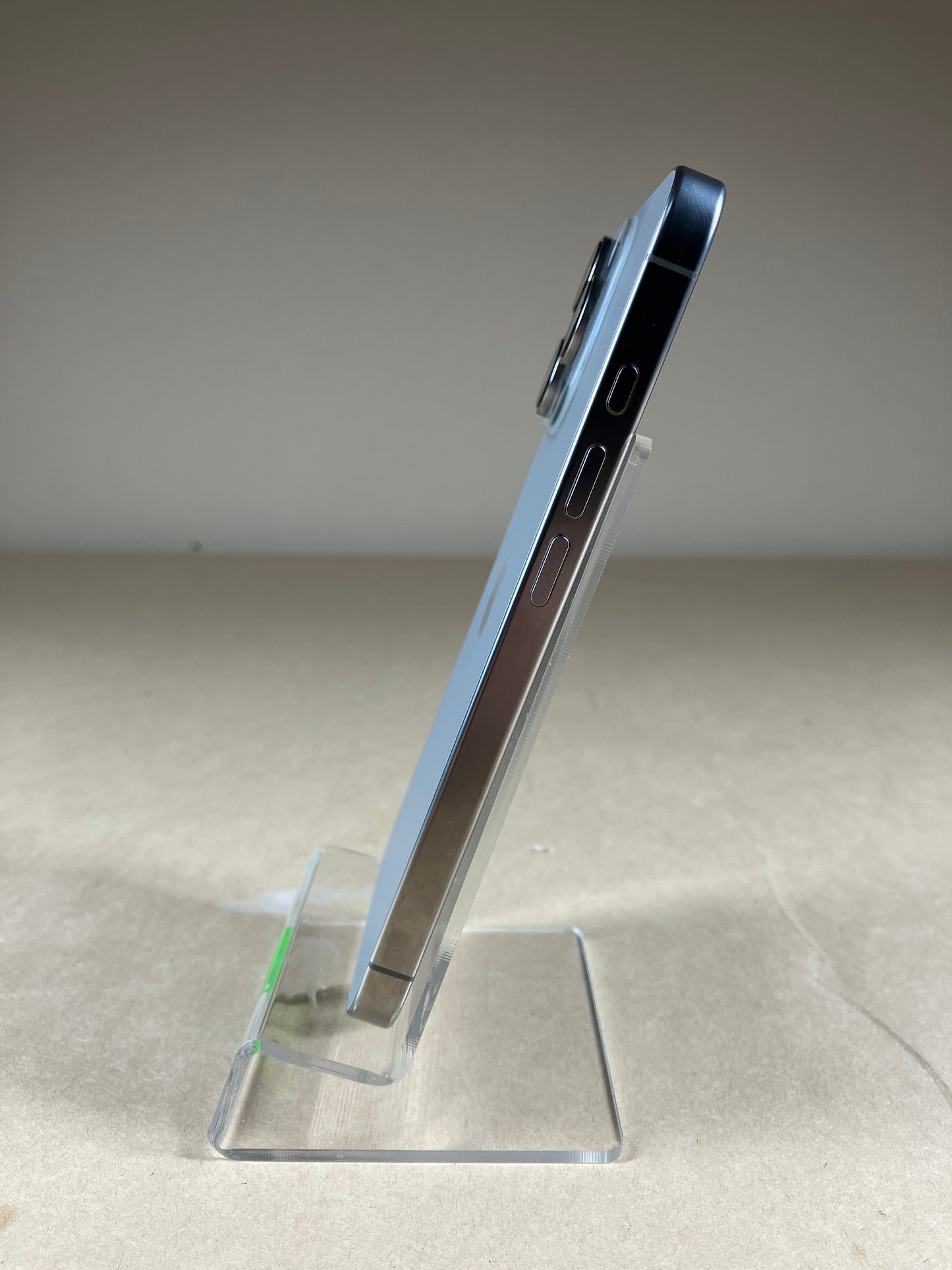 Unlocked Apple iPhone 16 Pro 128GB Natural Titanium MYMD3LL/A