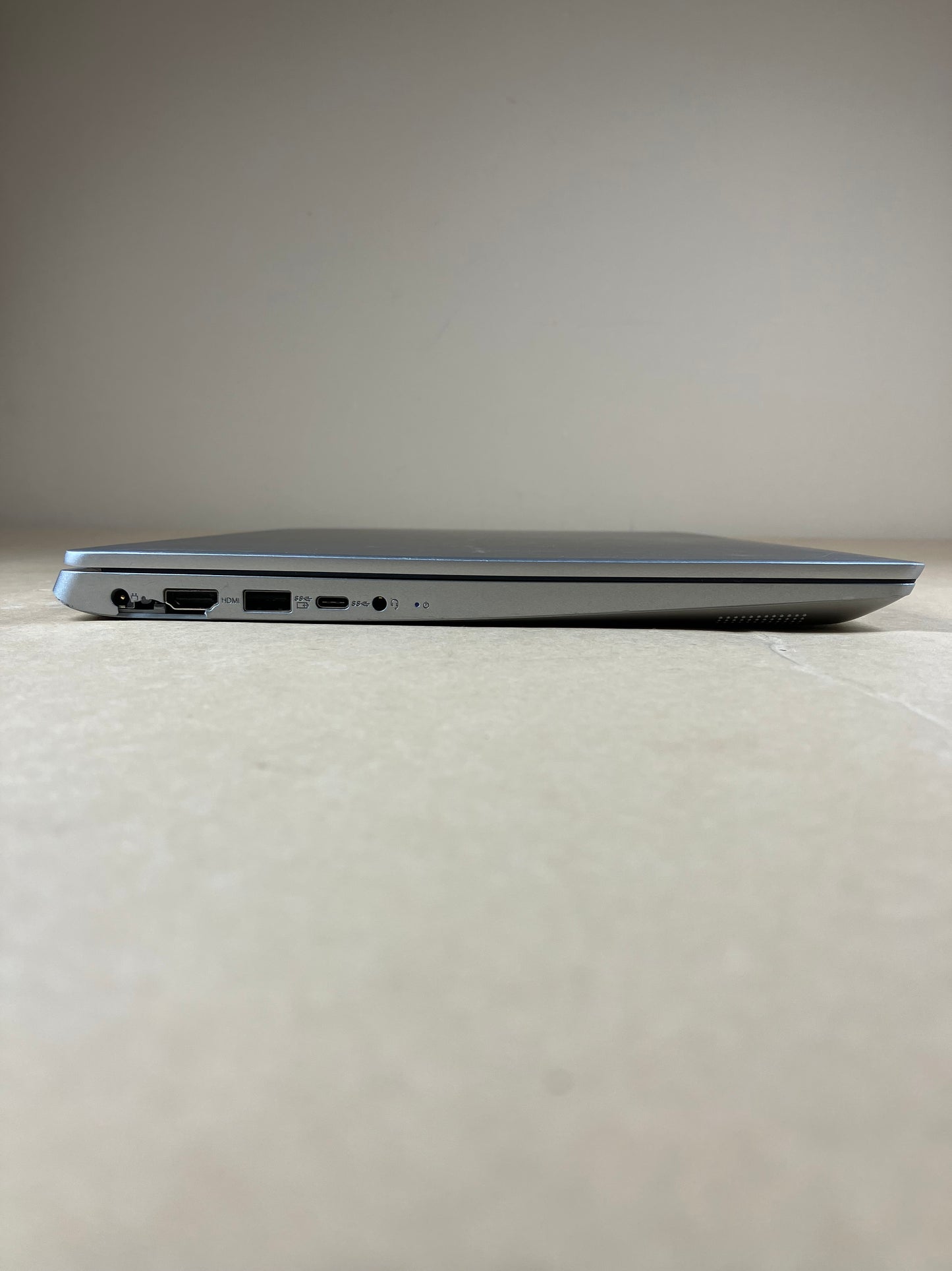 Lenovo IdeaPad 330S-15ARR 15.6" Ryzen 5 2500U 2.0GHz 20GB RAM 512GB SSD