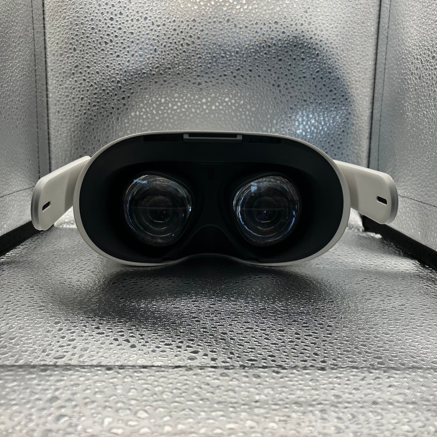 Oculus Quest 2 64GB VR Headset Only KW49CM