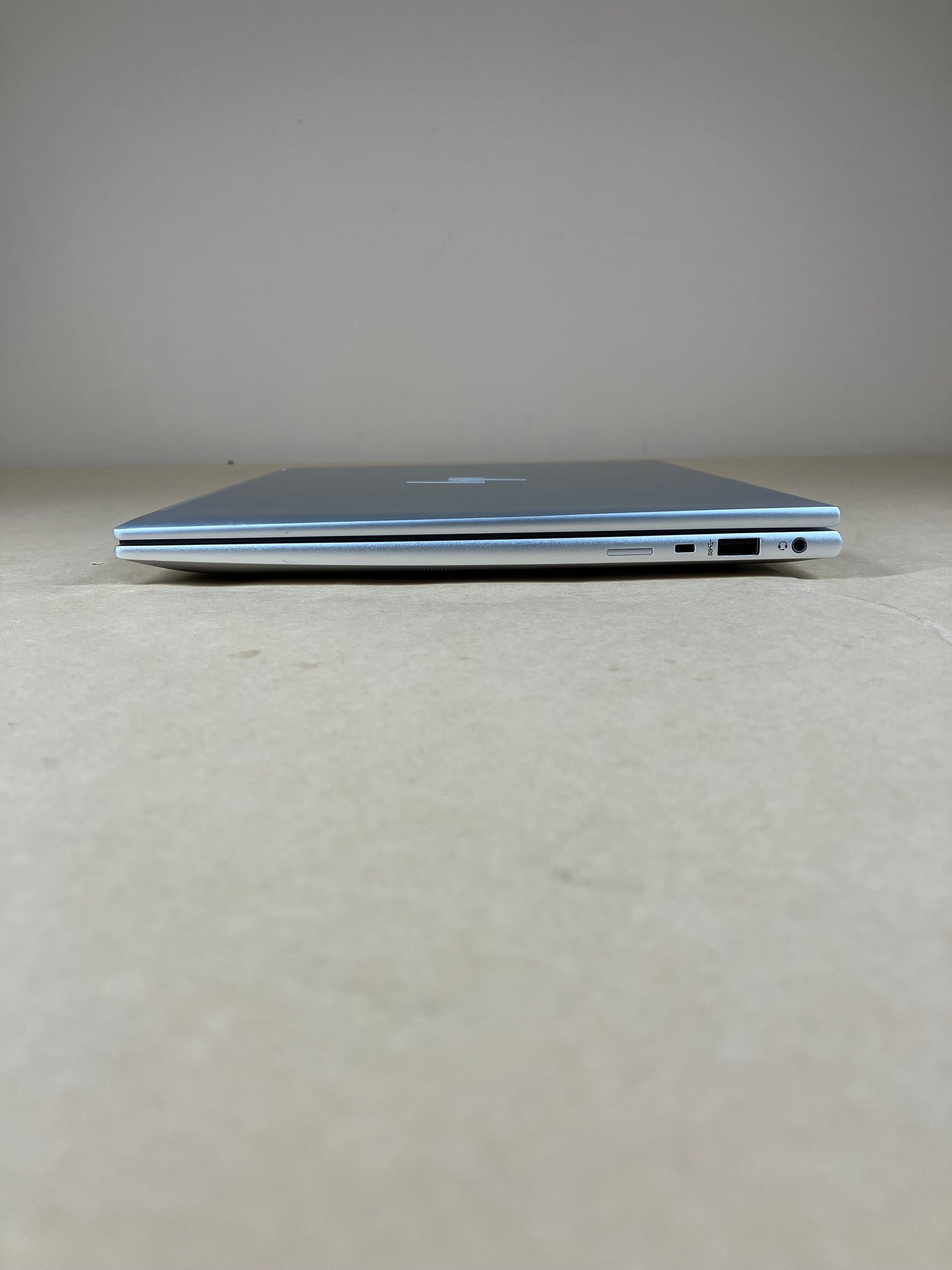 HP EliteBook 840 G10 14" i7-1360P 2.2GHz 16GB RAM 512GB SSD