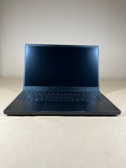 Razer Blade 15 RZ09-0369AE22 15.6" i7-10750H 16GB RAM 512GB SSD GeForce RTX 3060