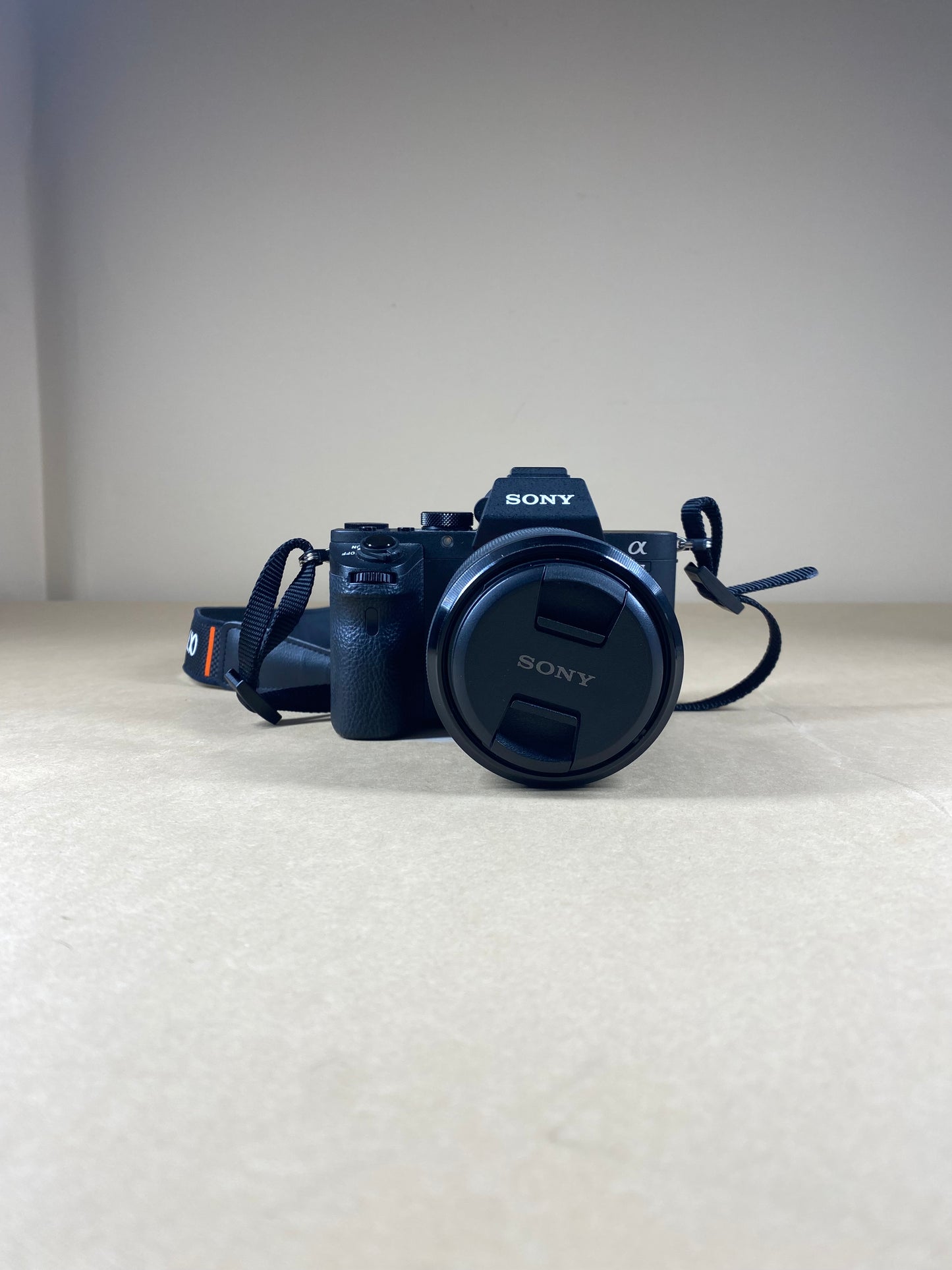 Sony Alpha 7 II 24.3MP Mirrorless Camera 382 Shutter Count 28-70mm Zoom Lens Kit