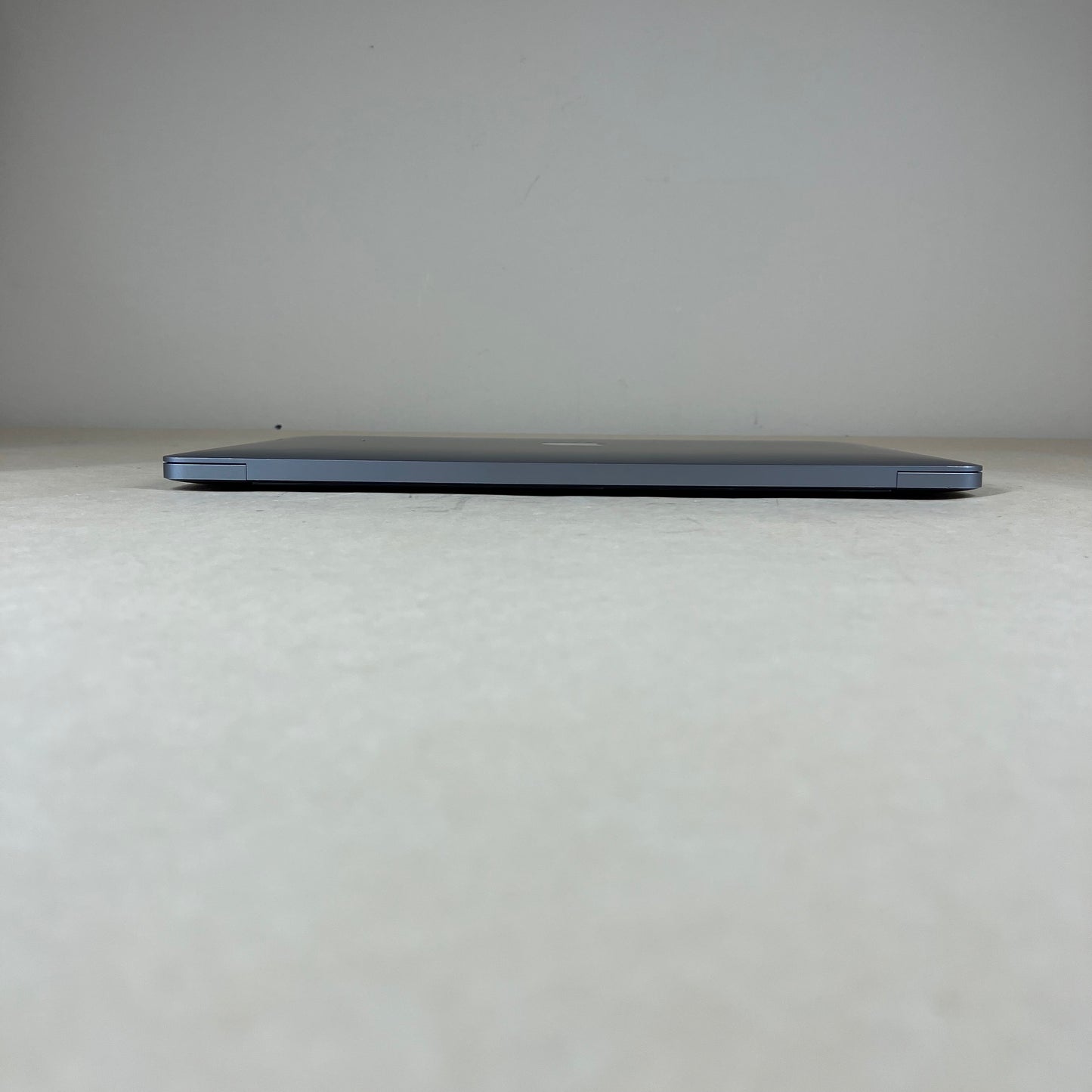 2017 Apple MacBook Air 13.3" i5 3.1GHz 8GB RAM 256GB SSD Space Gray BAD BATT