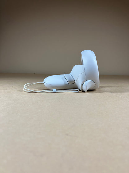 Oculus Quest 2 64GB Standalone All-in-One VR Headset KW49CM