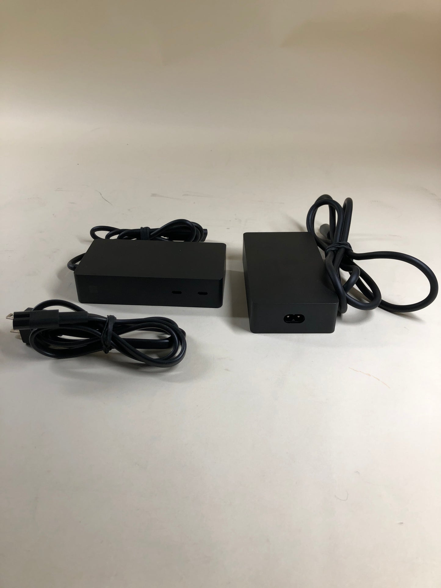 Microsoft Surface Dock 2 1917