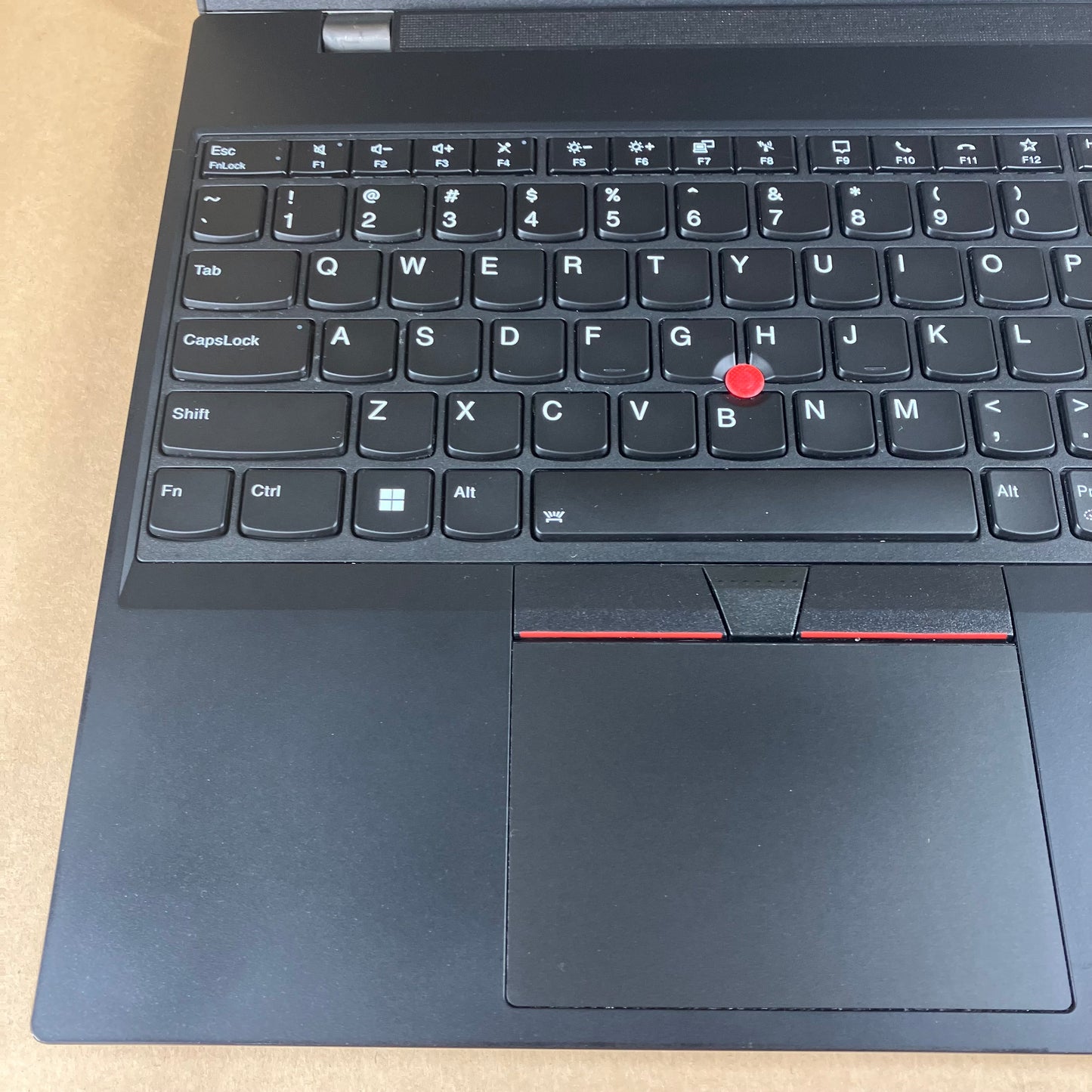 Lenovo ThinkPad P15v Gen 2 15.6" i7-11850H 2.5GHz 32GB RAM RTX A2000 NO HDD NO OS