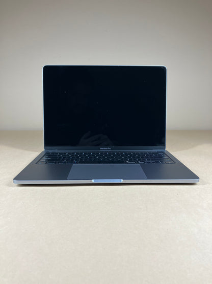 2020 Apple MacBook Pro 13.3" M1 8C GPU 3.2GHz 8GB RAM 256GB SSD MYD82LL/A
