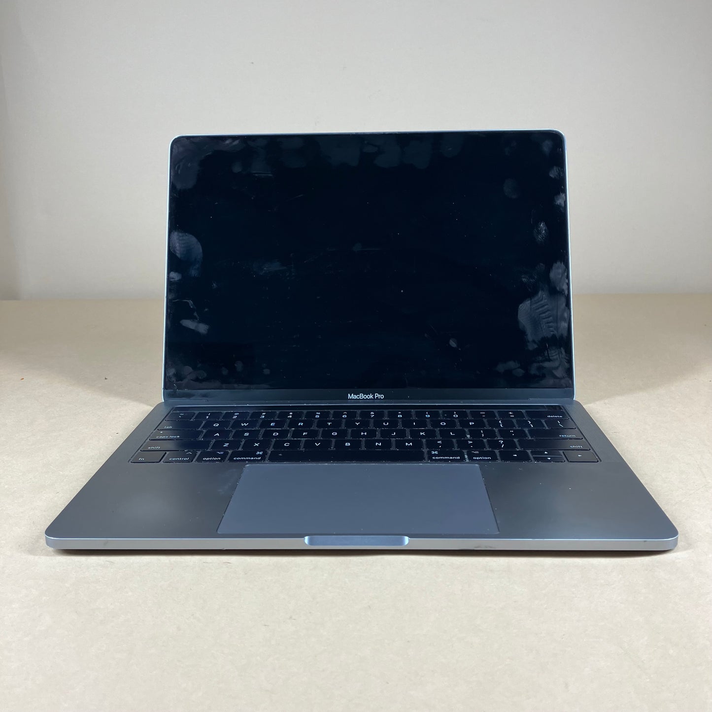 2017 Apple MacBook Air 13.3" i5 3.1GHz 8GB RAM 256GB SSD Space Gray A1706