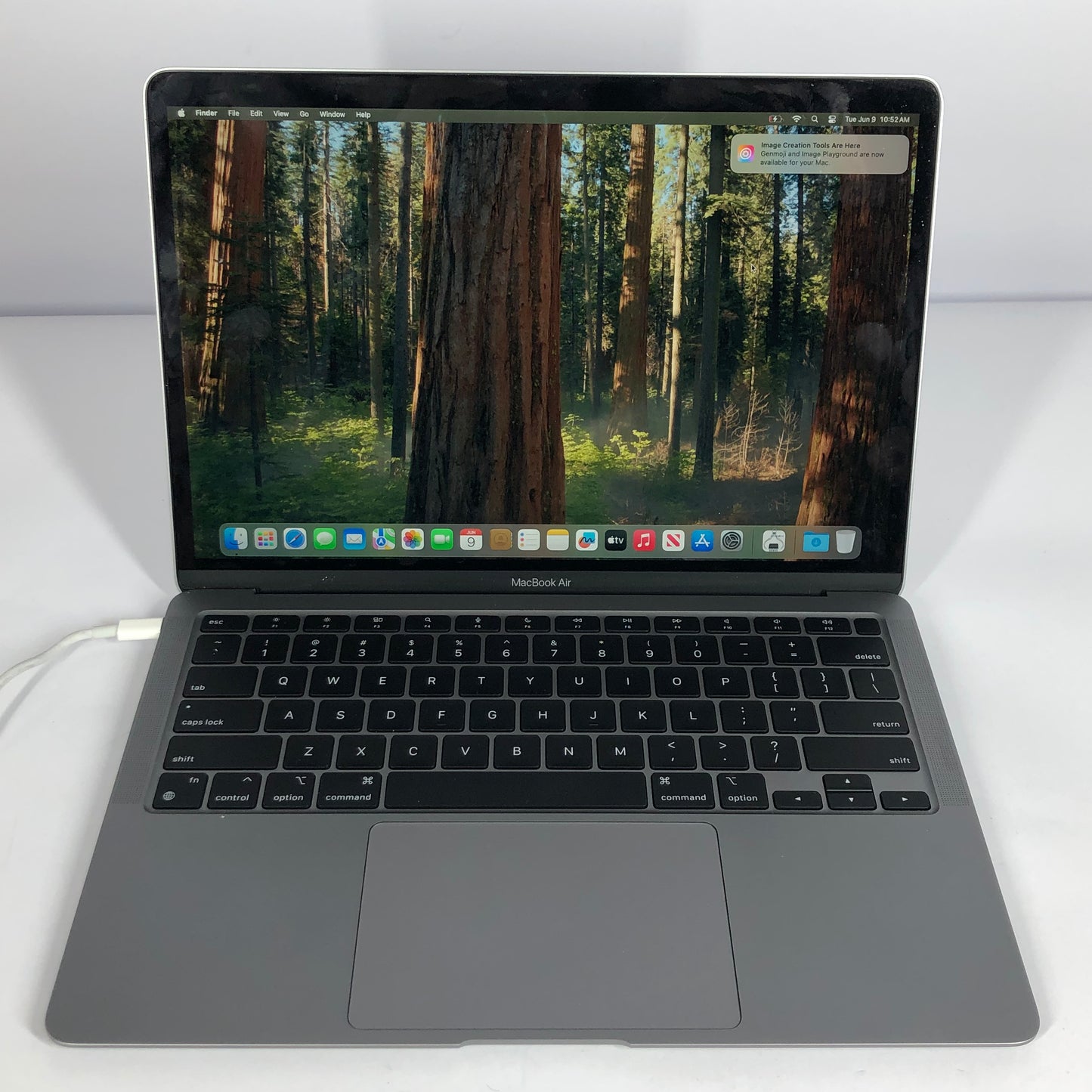 2020 Apple MacBook Air 13.3" M1 7C GPU 3.2GHz 8GB RAM 256GB SSD A2337