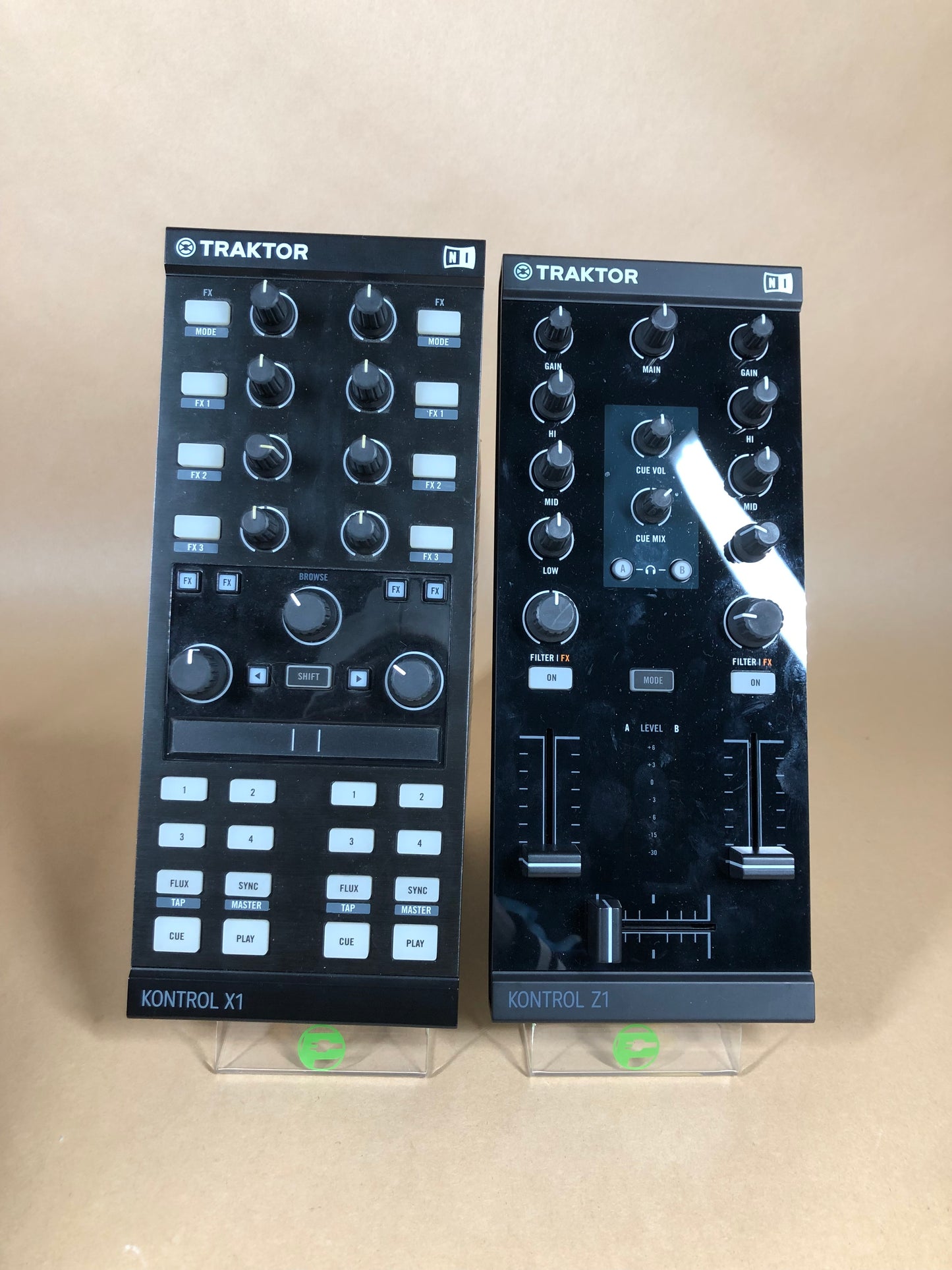 Traktor Kontrol X1 Mk2 and Kontrol Z1 DJ Controller B68649