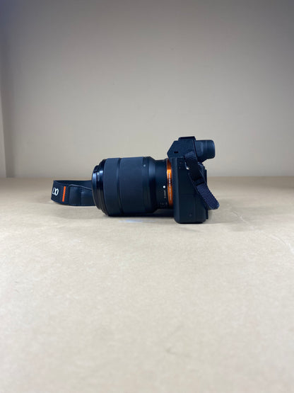 Sony Alpha 7 II 24.3MP Mirrorless Camera 382 Shutter Count 28-70mm Zoom Lens Kit