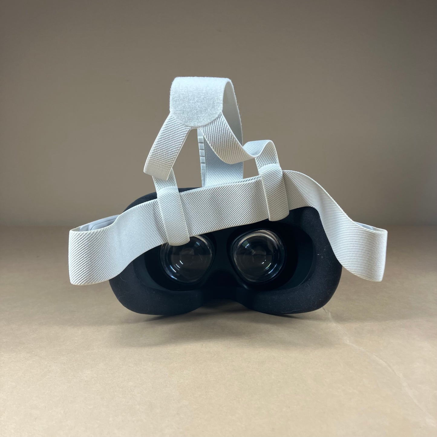 Meta Quest 3S 128GB Standalone All-in-One VR Headset P97
