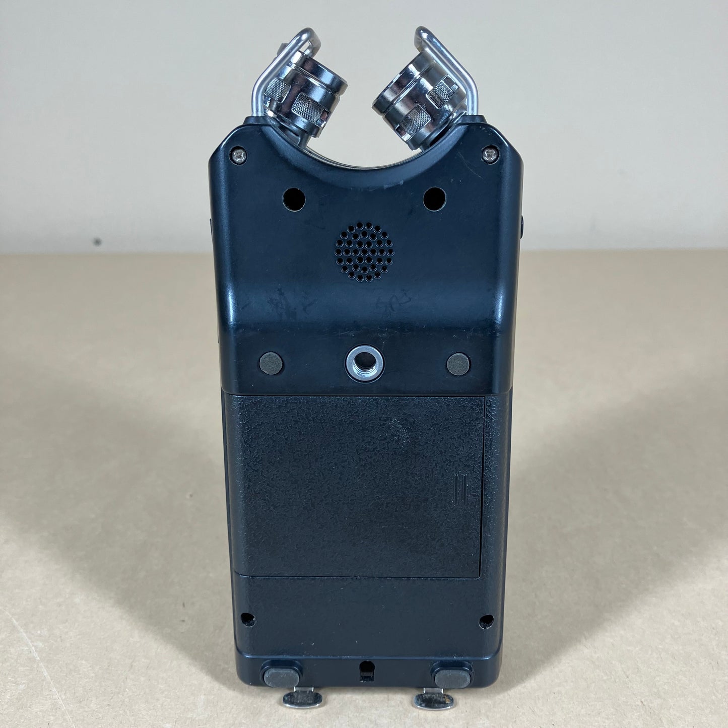 TASCAM DR-40 Linear PCM Recorder