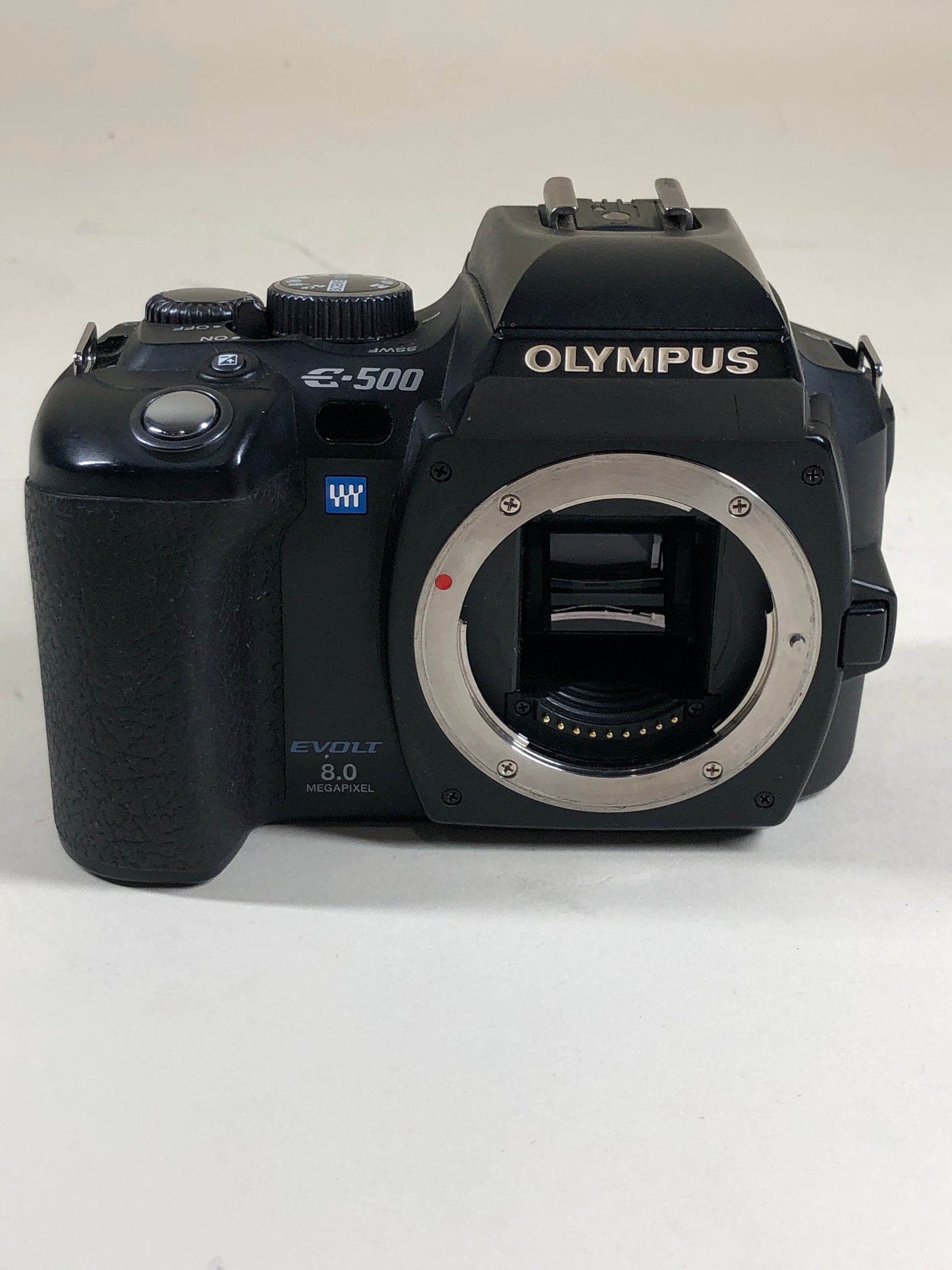 Olympus EVOLT E-500 8MP Digital Camera