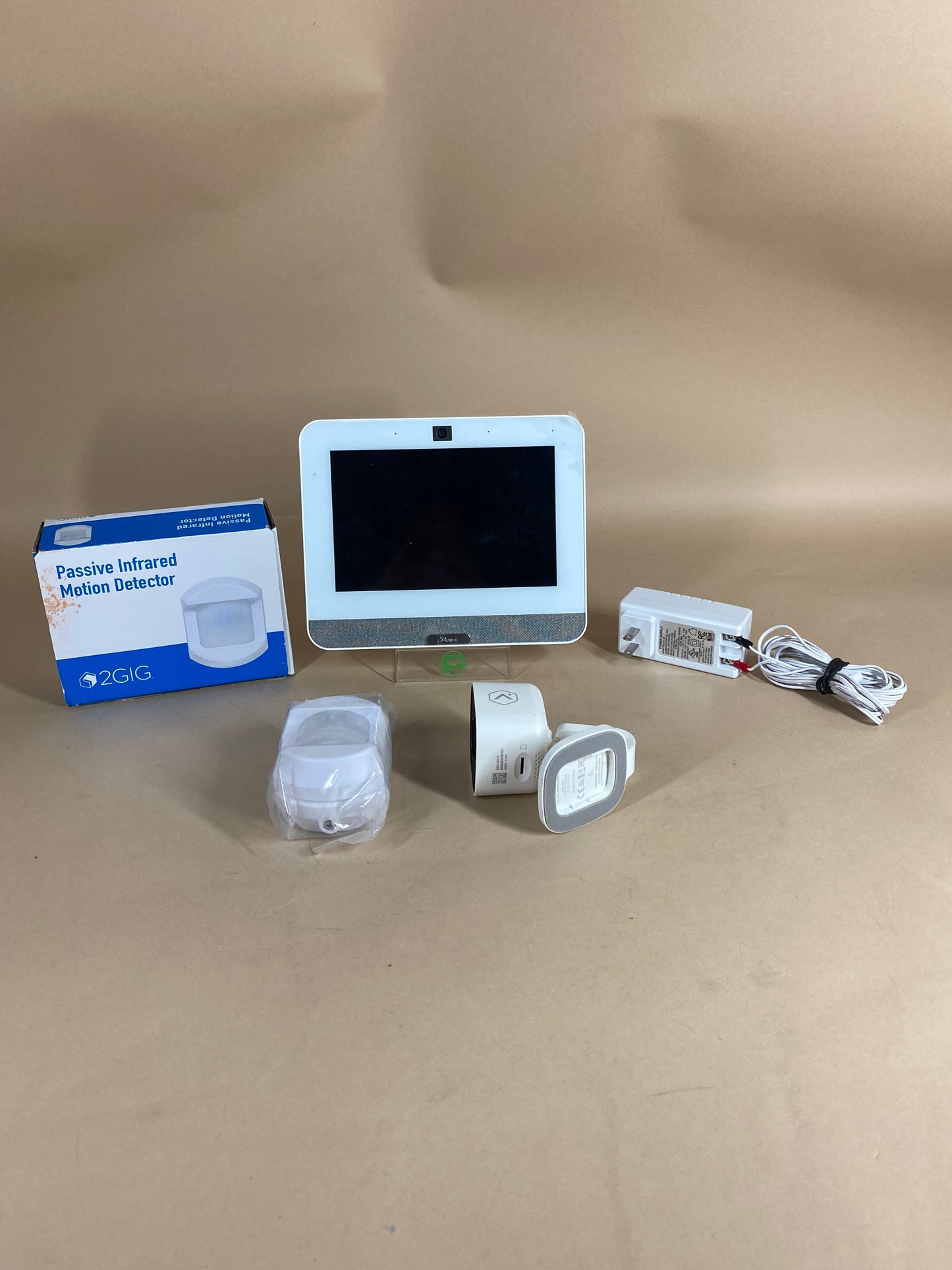 Olsys iqpanel4 6E Router SAX2V1R Unclaimed